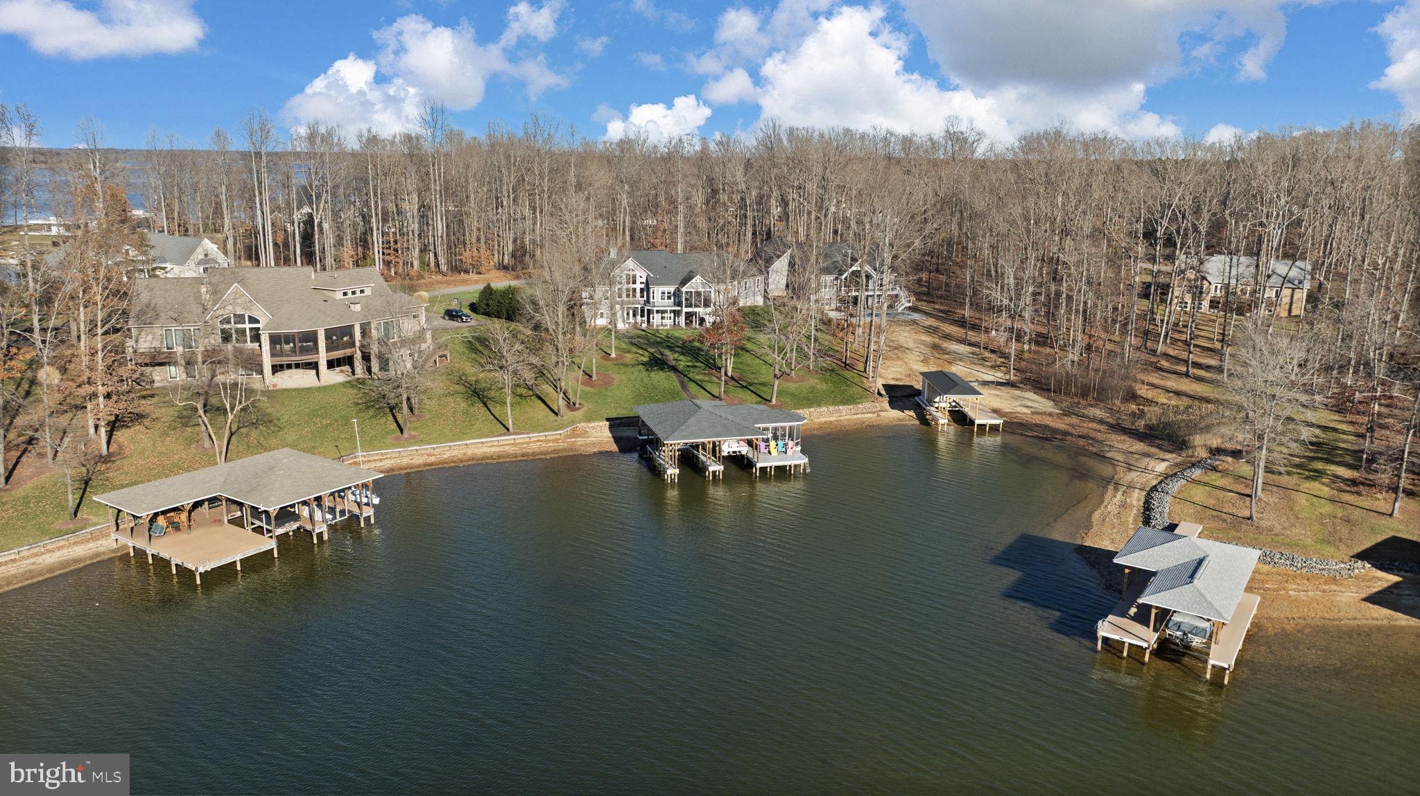 NOAH'S LANDING - Residential