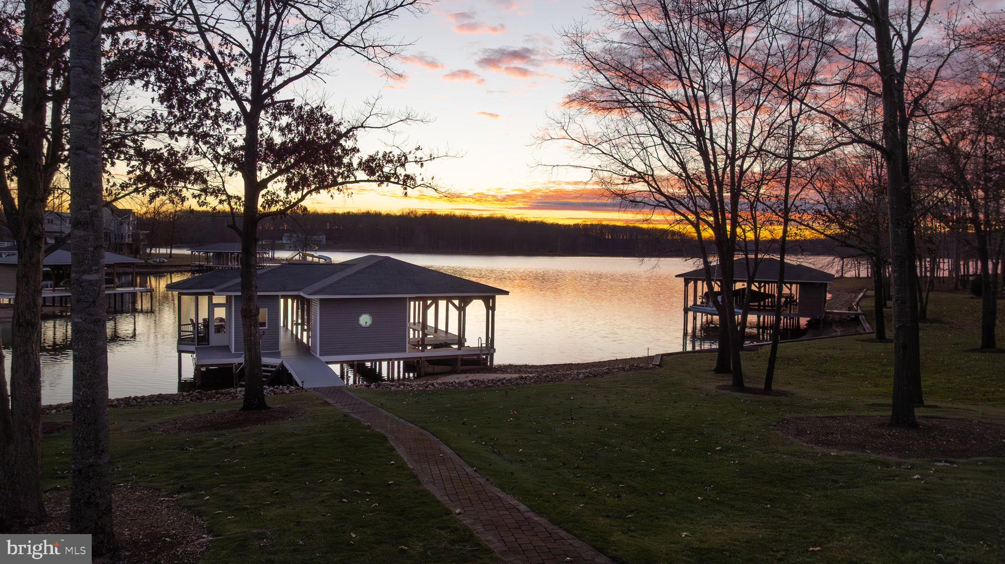 NOAH'S LANDING - Residential