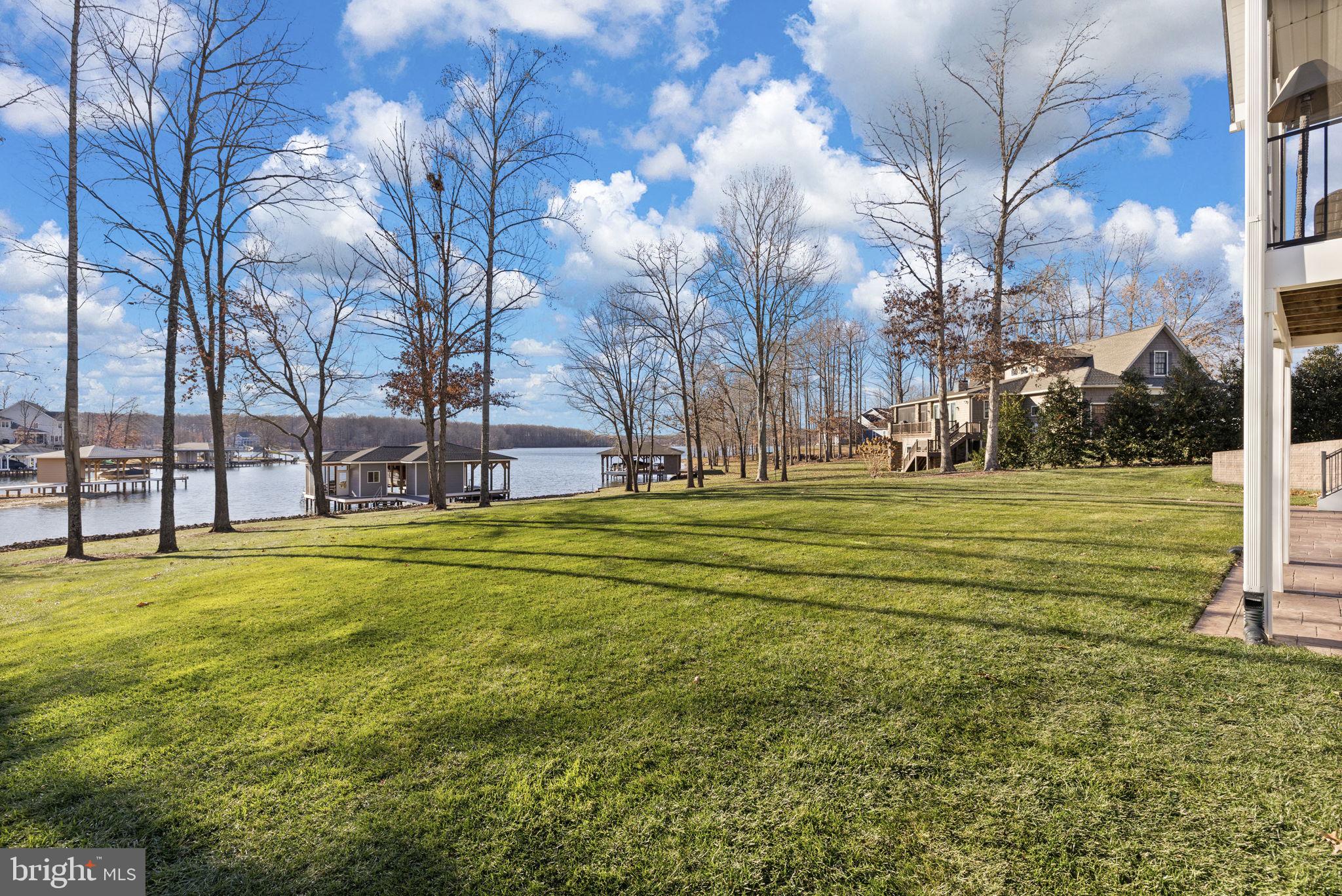 NOAH'S LANDING - Residential