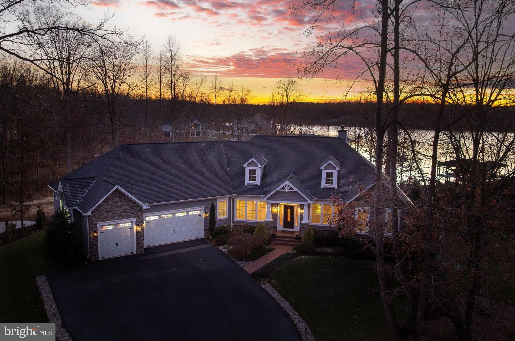 NOAH'S LANDING - Residential