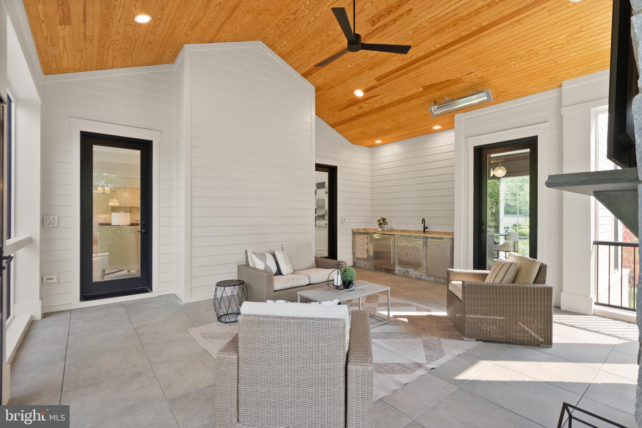 CHESTERBROOK WOODS - Residential