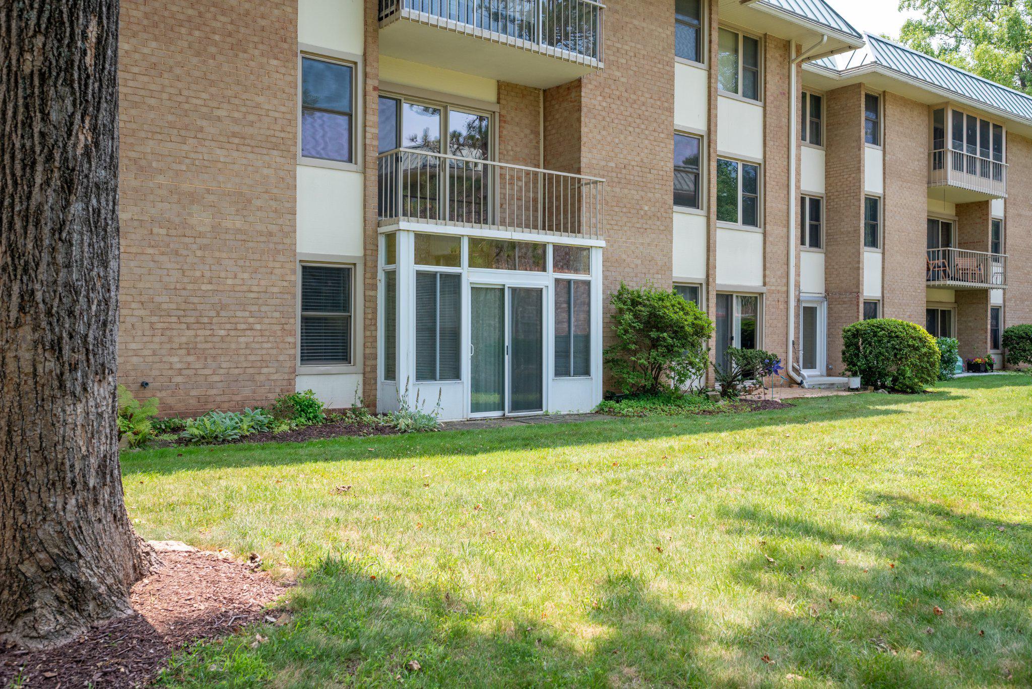 LEISURE WORLD - Residential