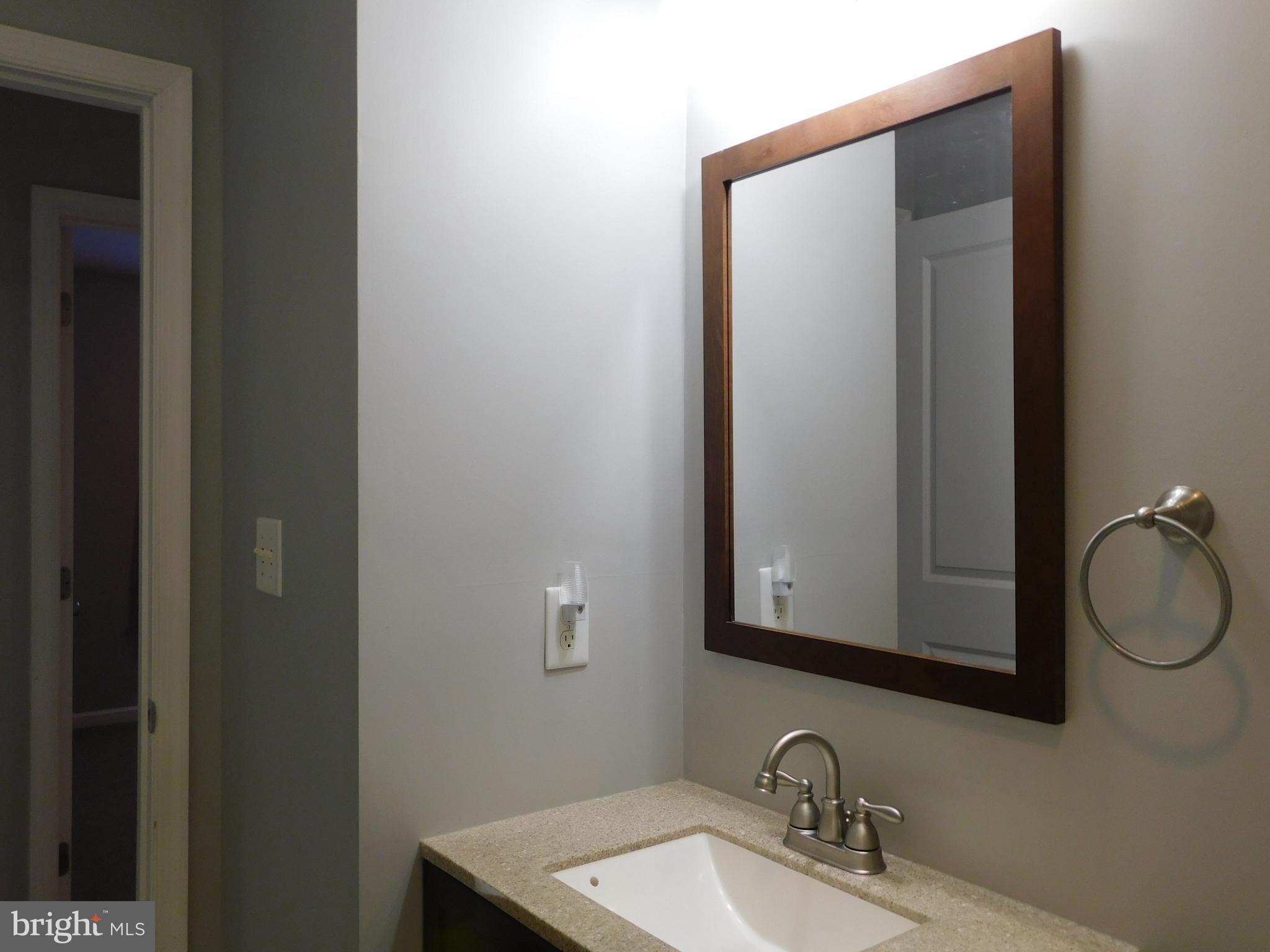 SUNNYSIDE - Residential Lease