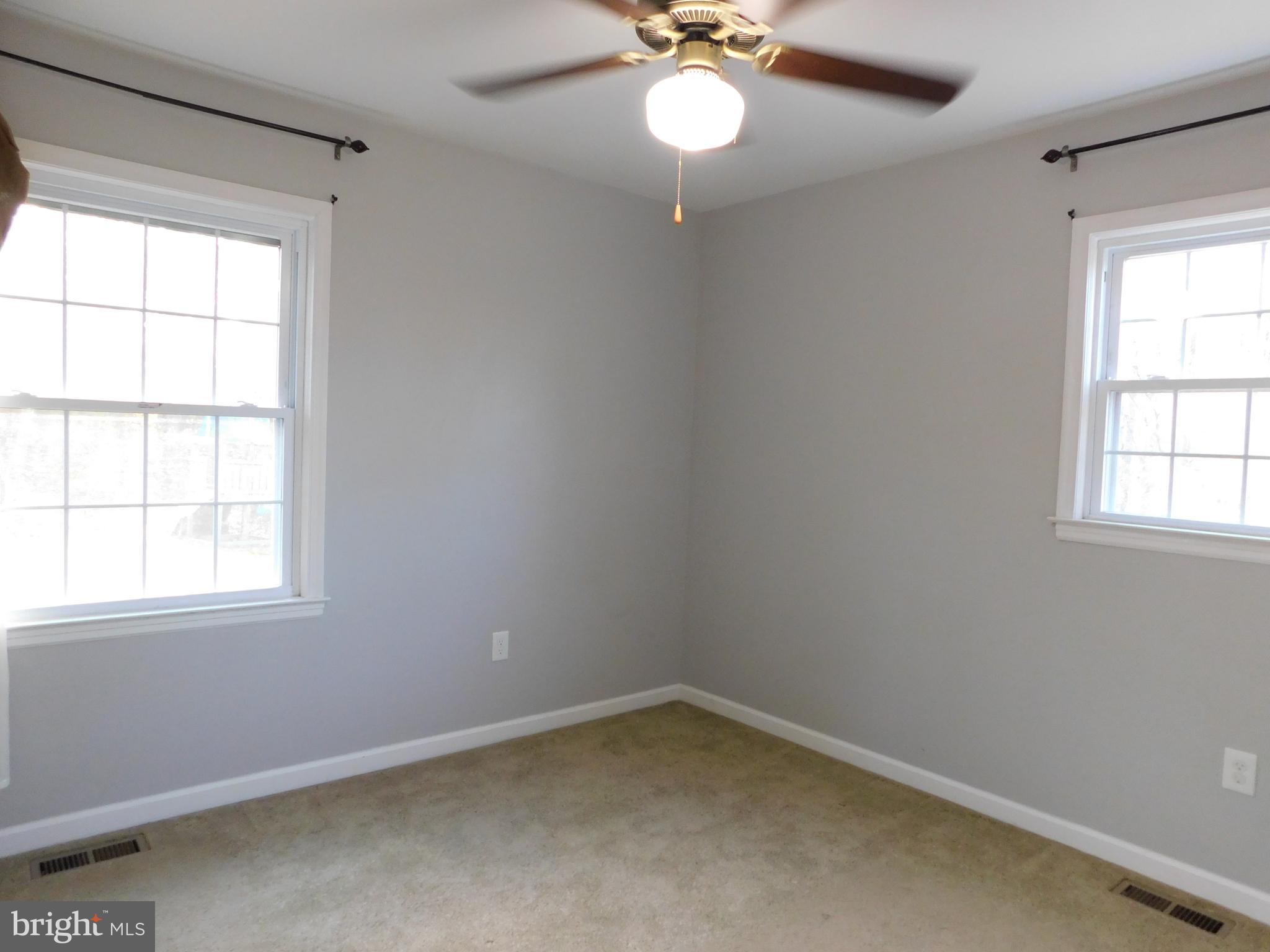SUNNYSIDE - Residential Lease