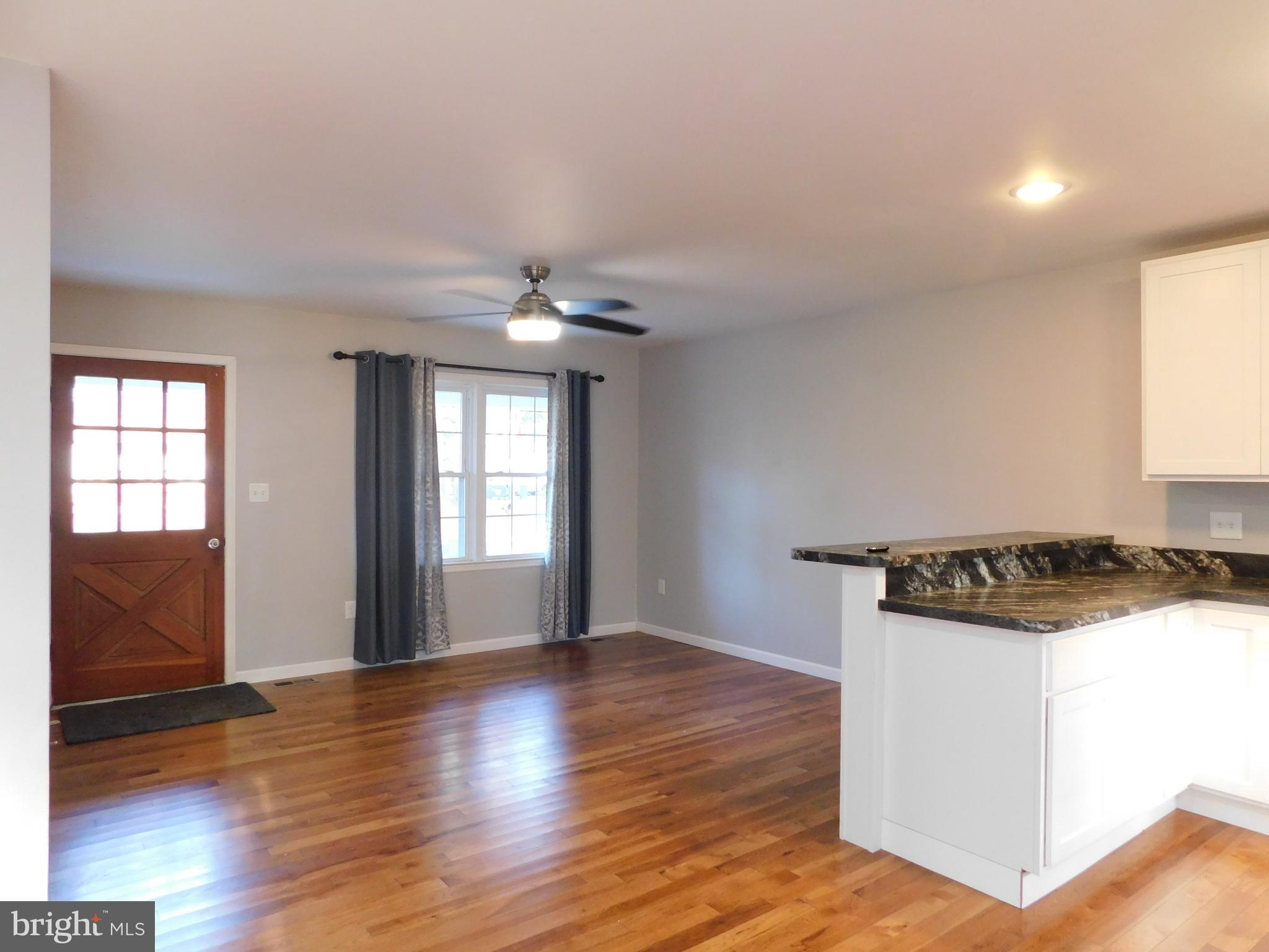 SUNNYSIDE - Residential Lease