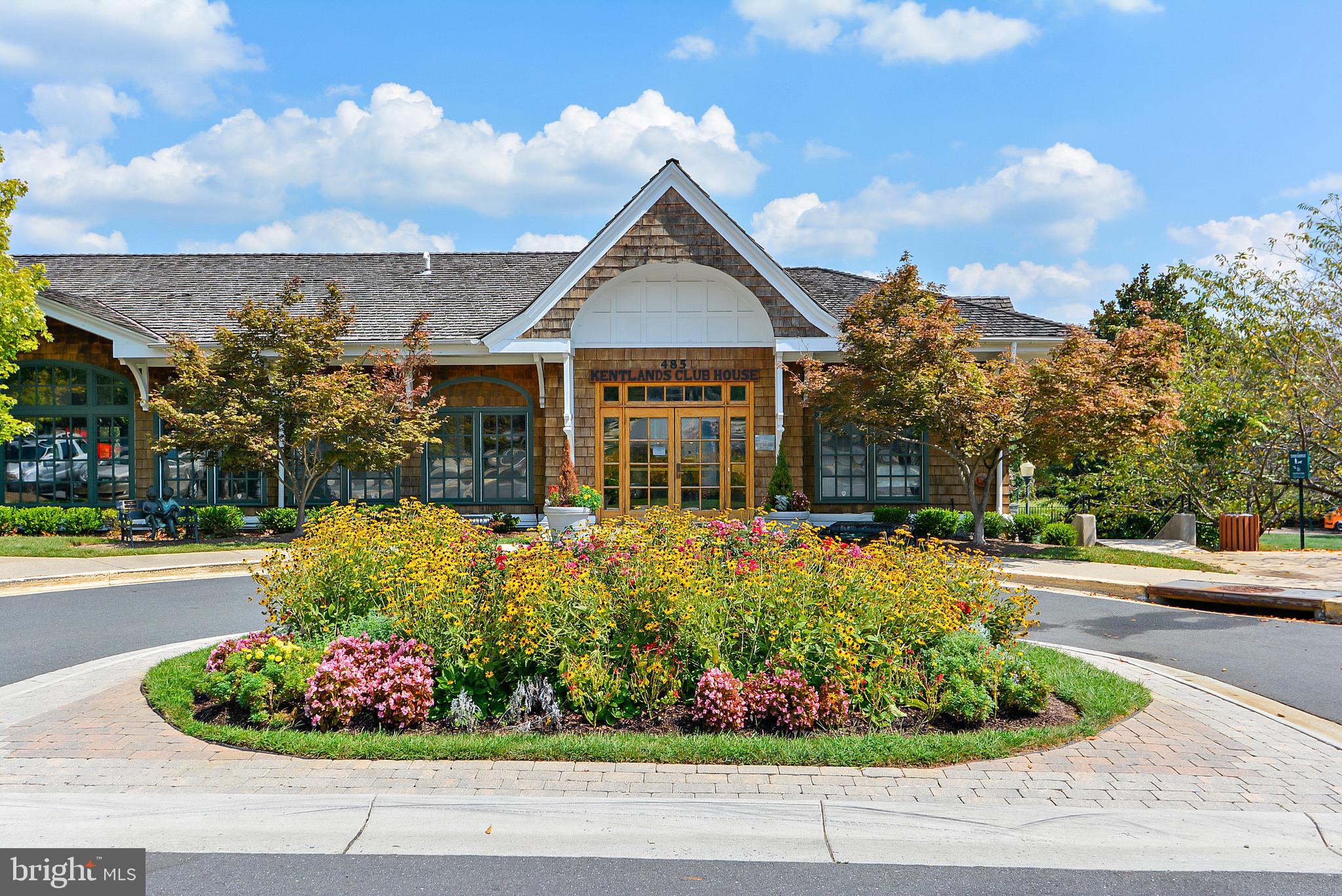 KENTLANDS - Commercial Sale