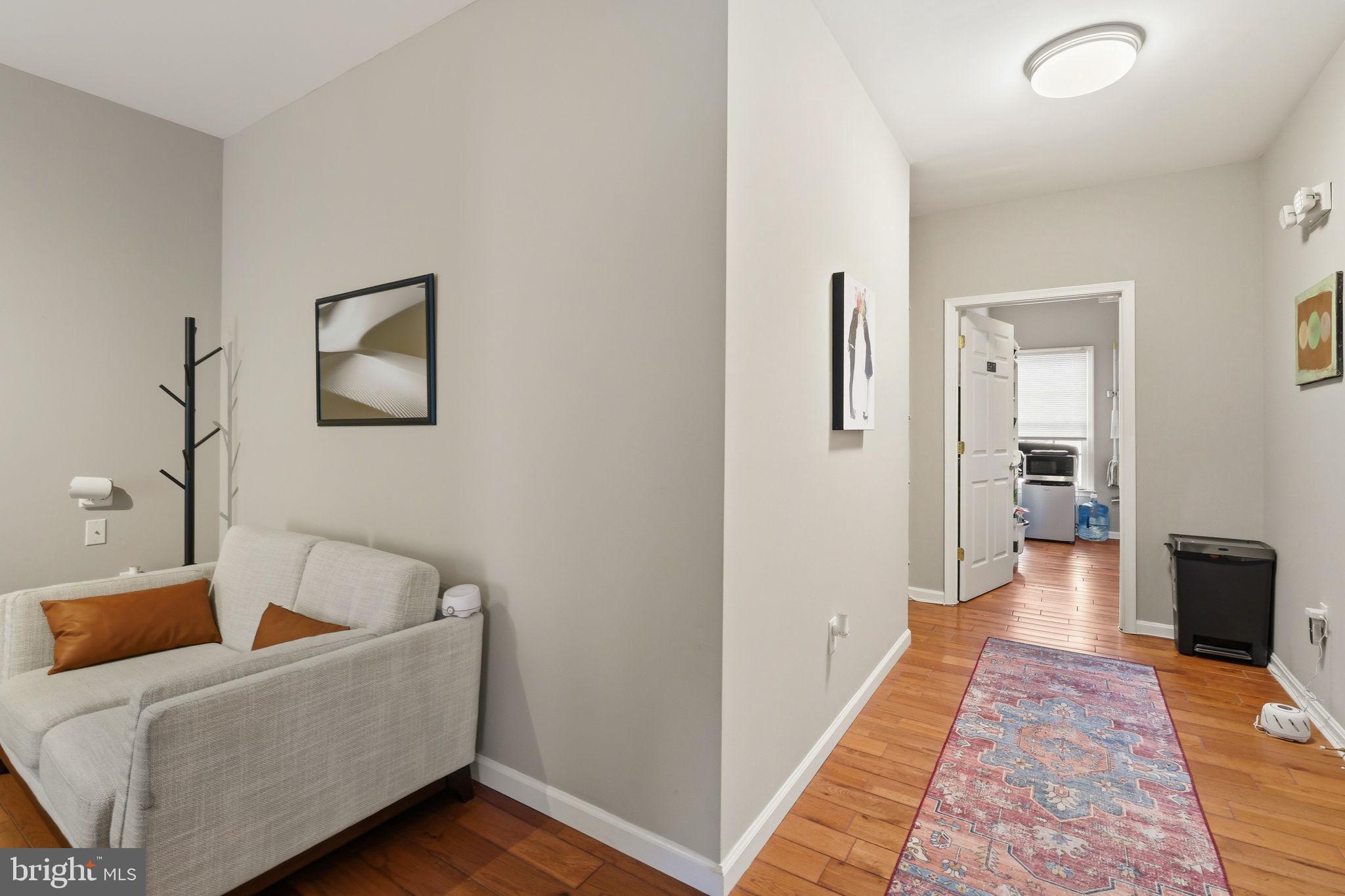 KENTLANDS - Commercial Sale