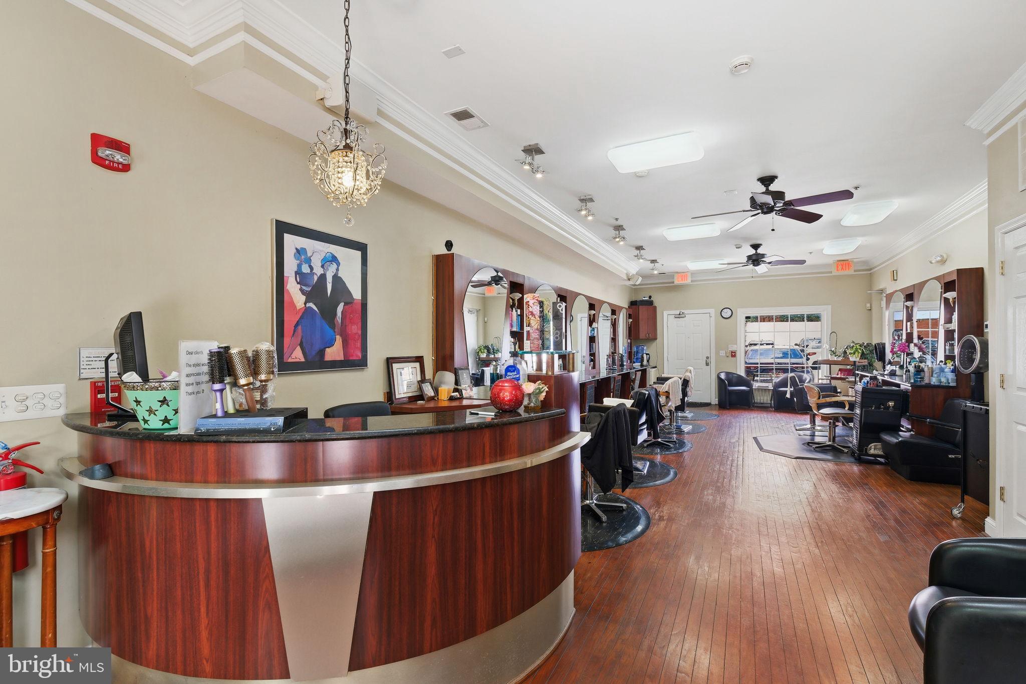 KENTLANDS - Commercial Sale