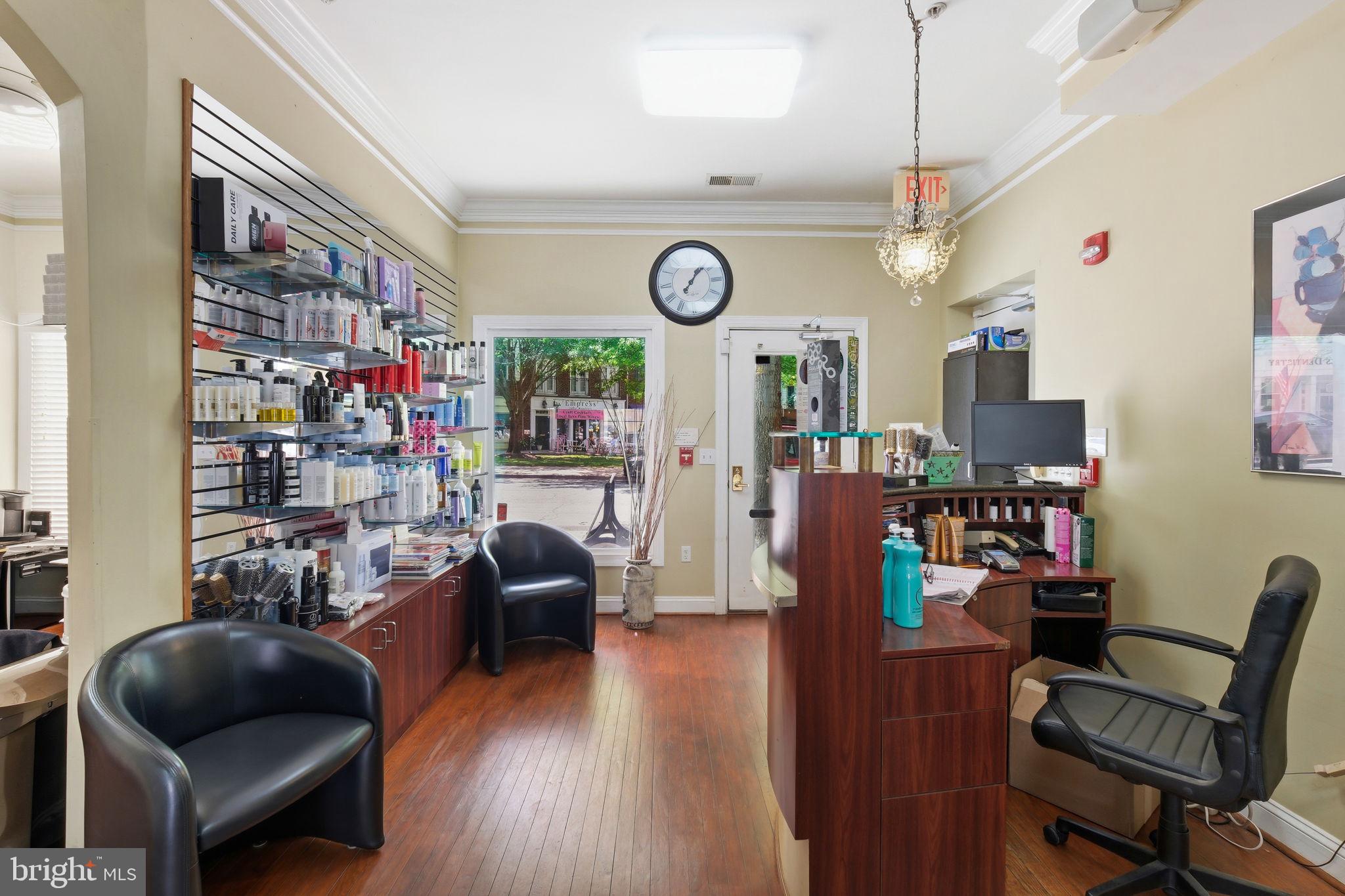 KENTLANDS - Commercial Sale