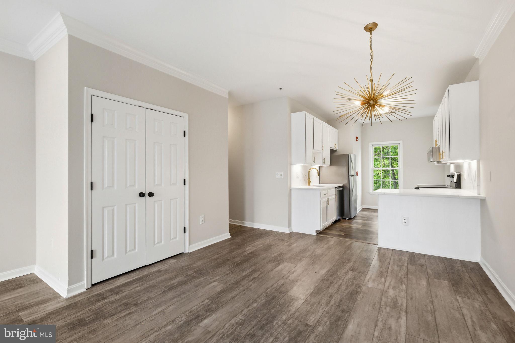 KENTLANDS - Commercial Sale