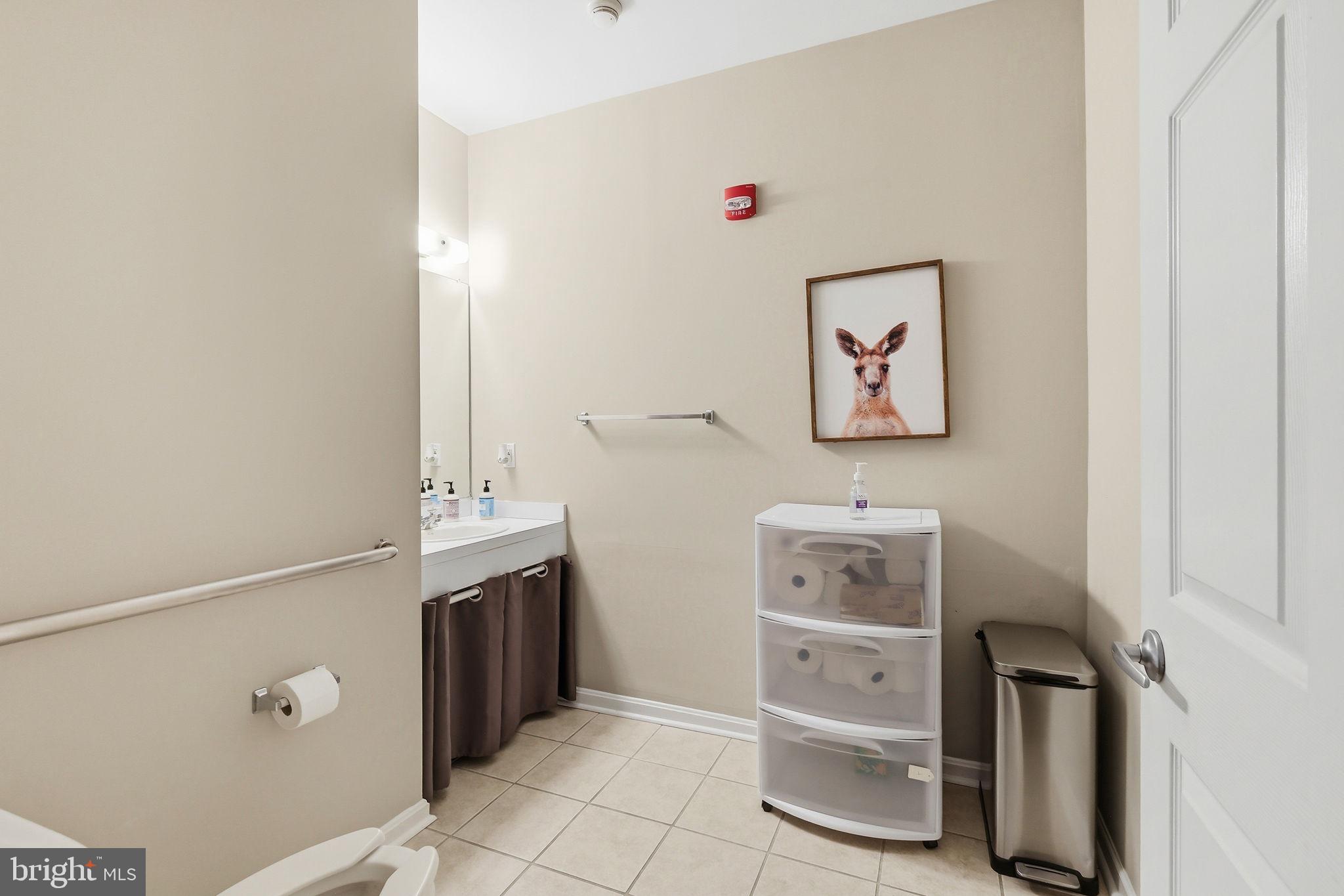 KENTLANDS - Commercial Sale