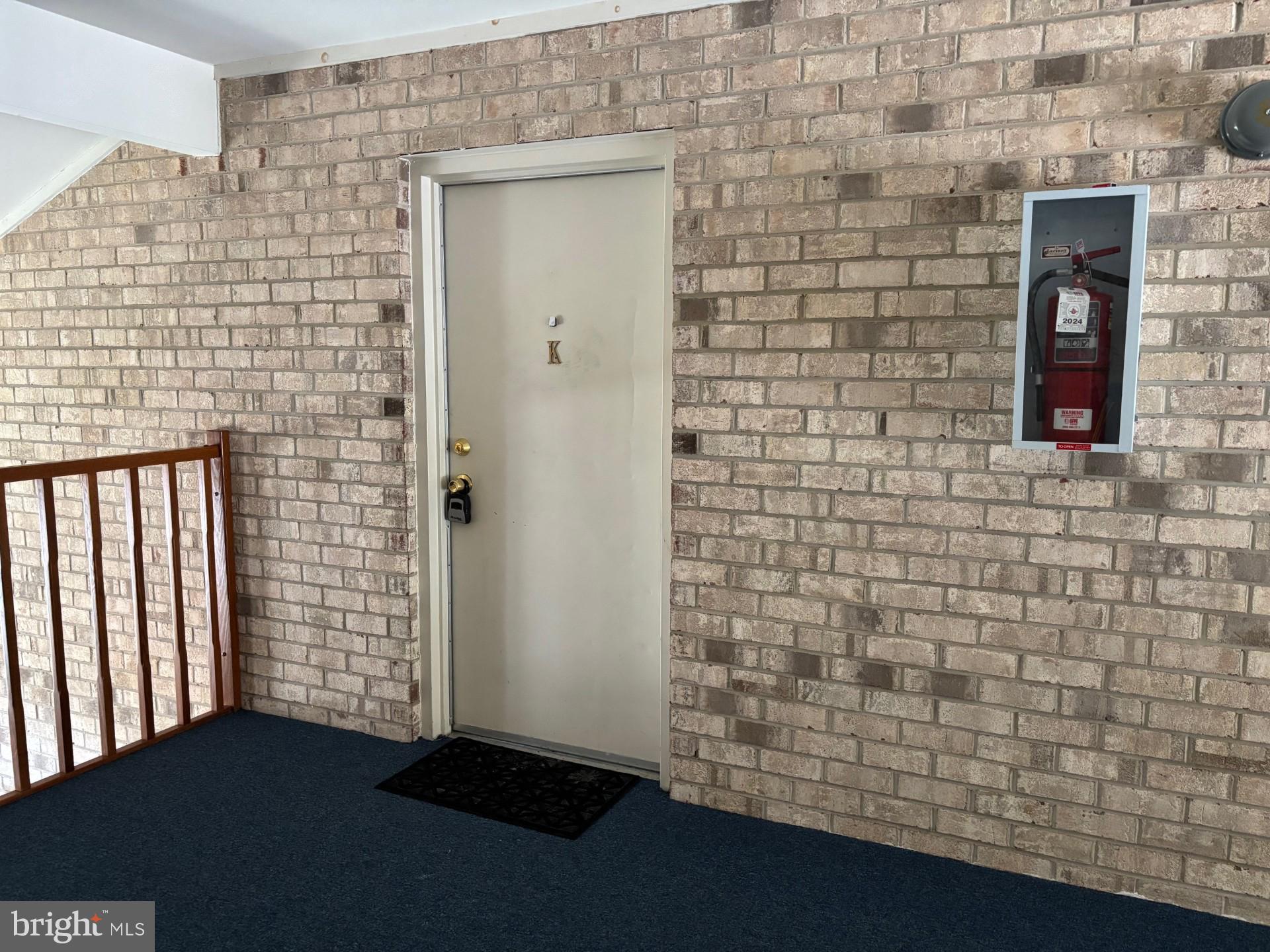 SATYR GREEN - Residential Lease