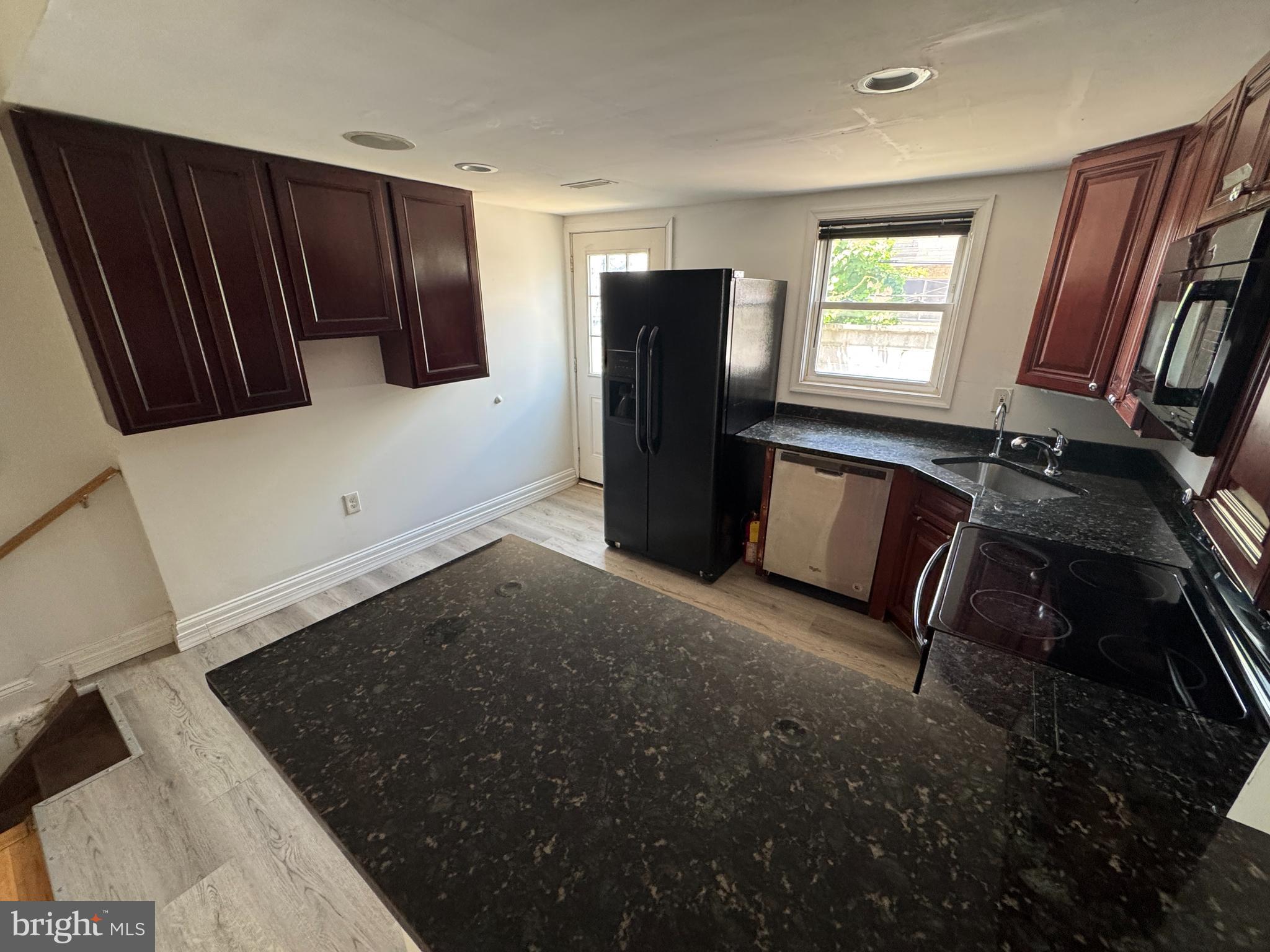 WHITMAN - Residential