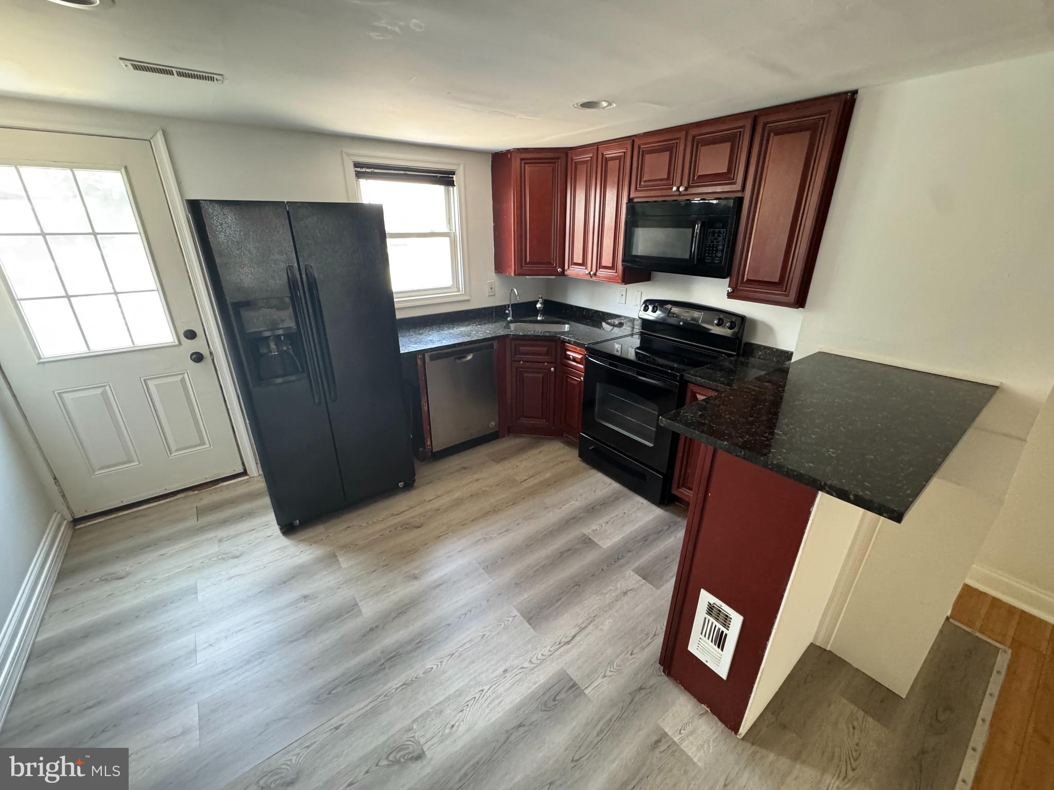 WHITMAN - Residential