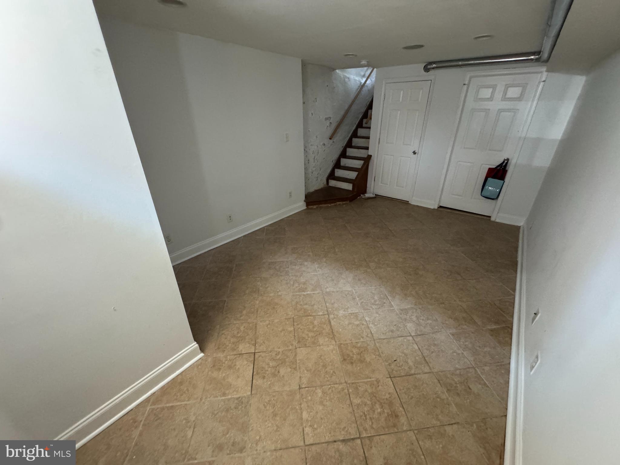 WHITMAN - Residential