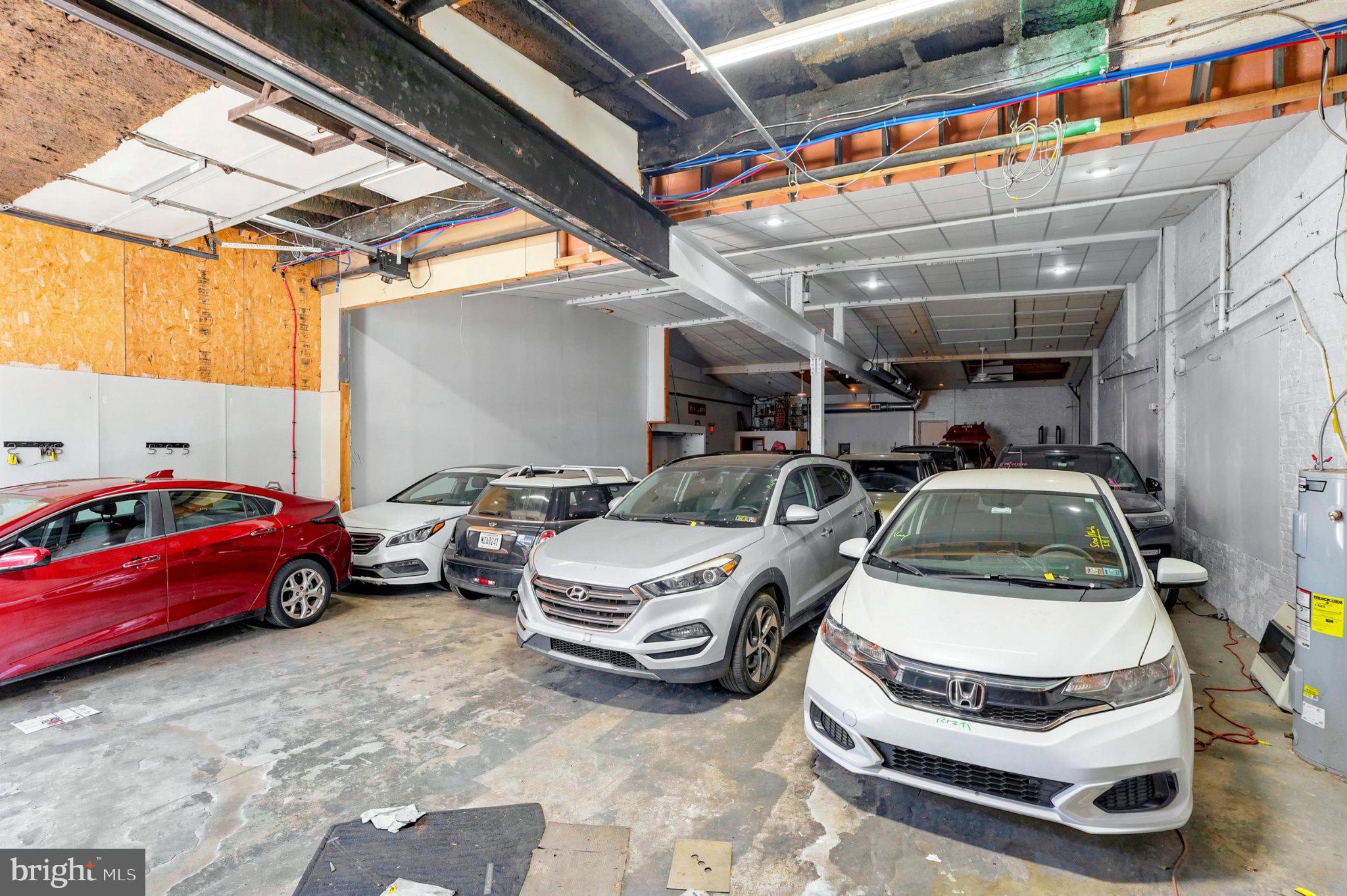 PASSYUNK SQUARE - Commercial Sale