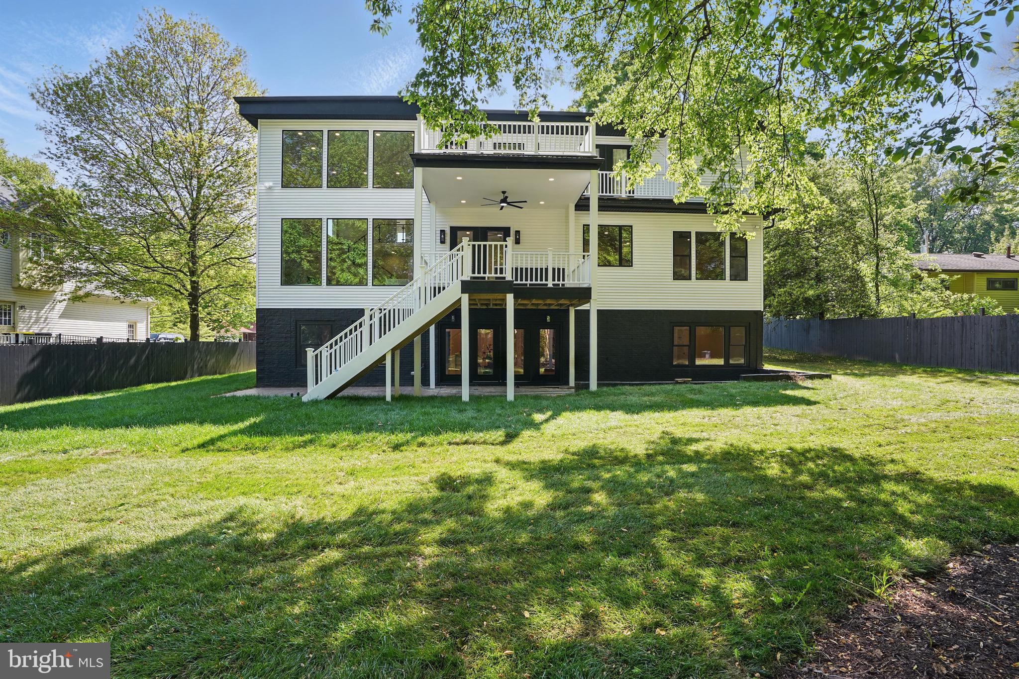 HOLLY PARK - Residential