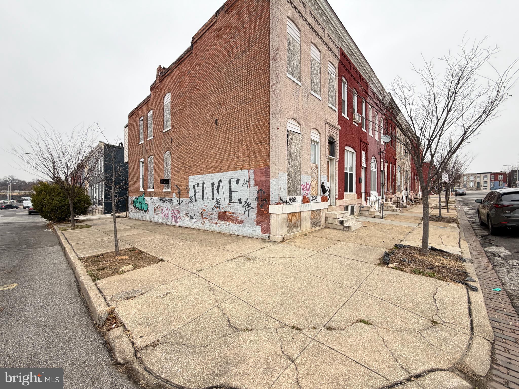 BROADWAY EAST - Residential