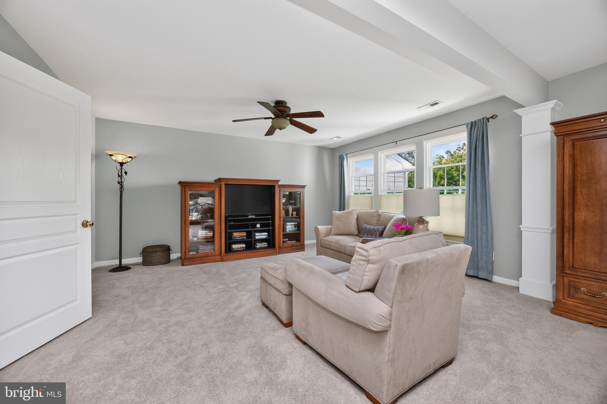 LONGFORD CROSSING - Residential