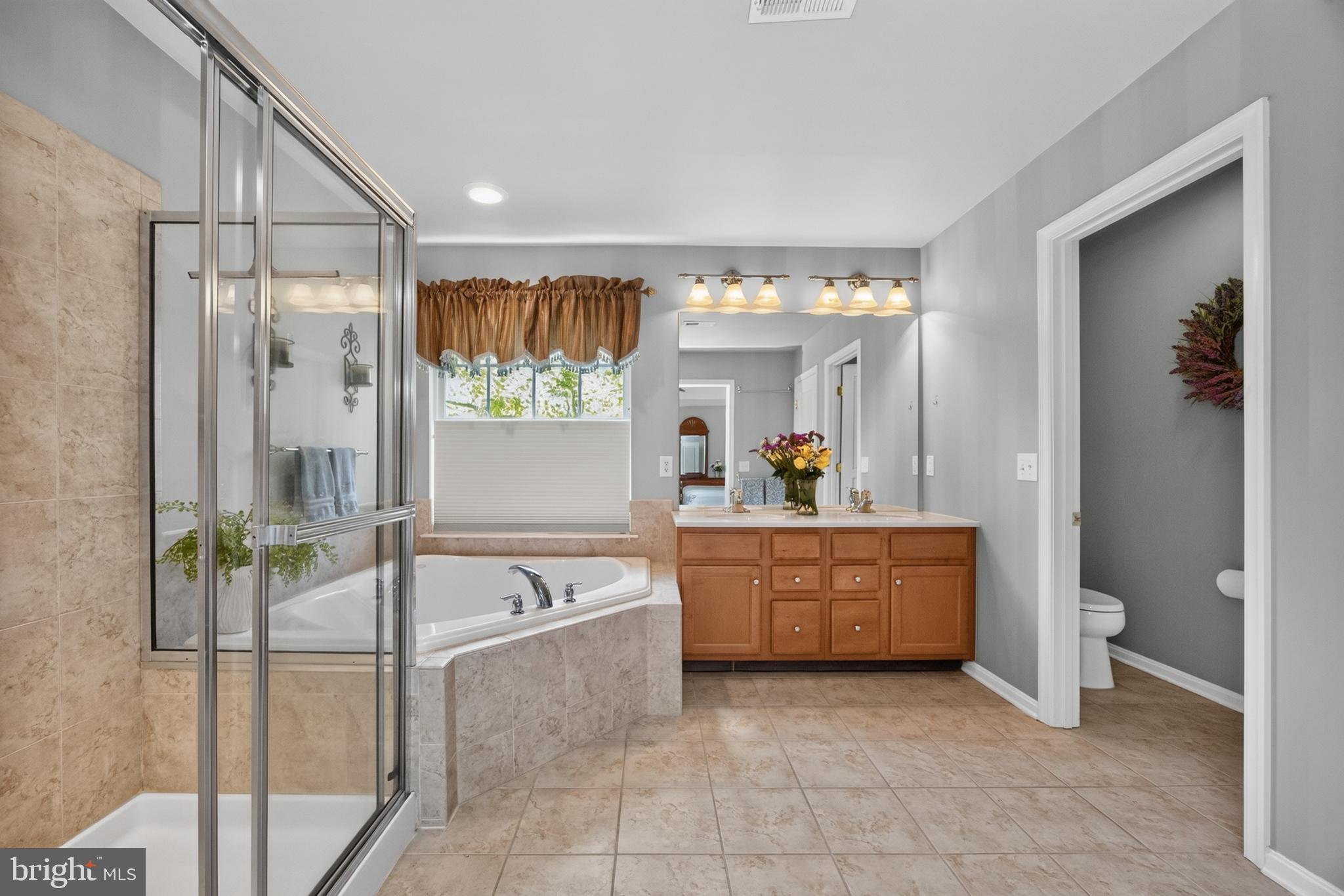 LONGFORD CROSSING - Residential