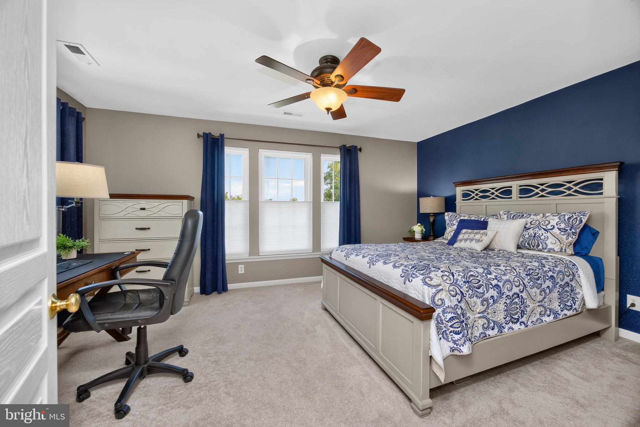 LONGFORD CROSSING - Residential