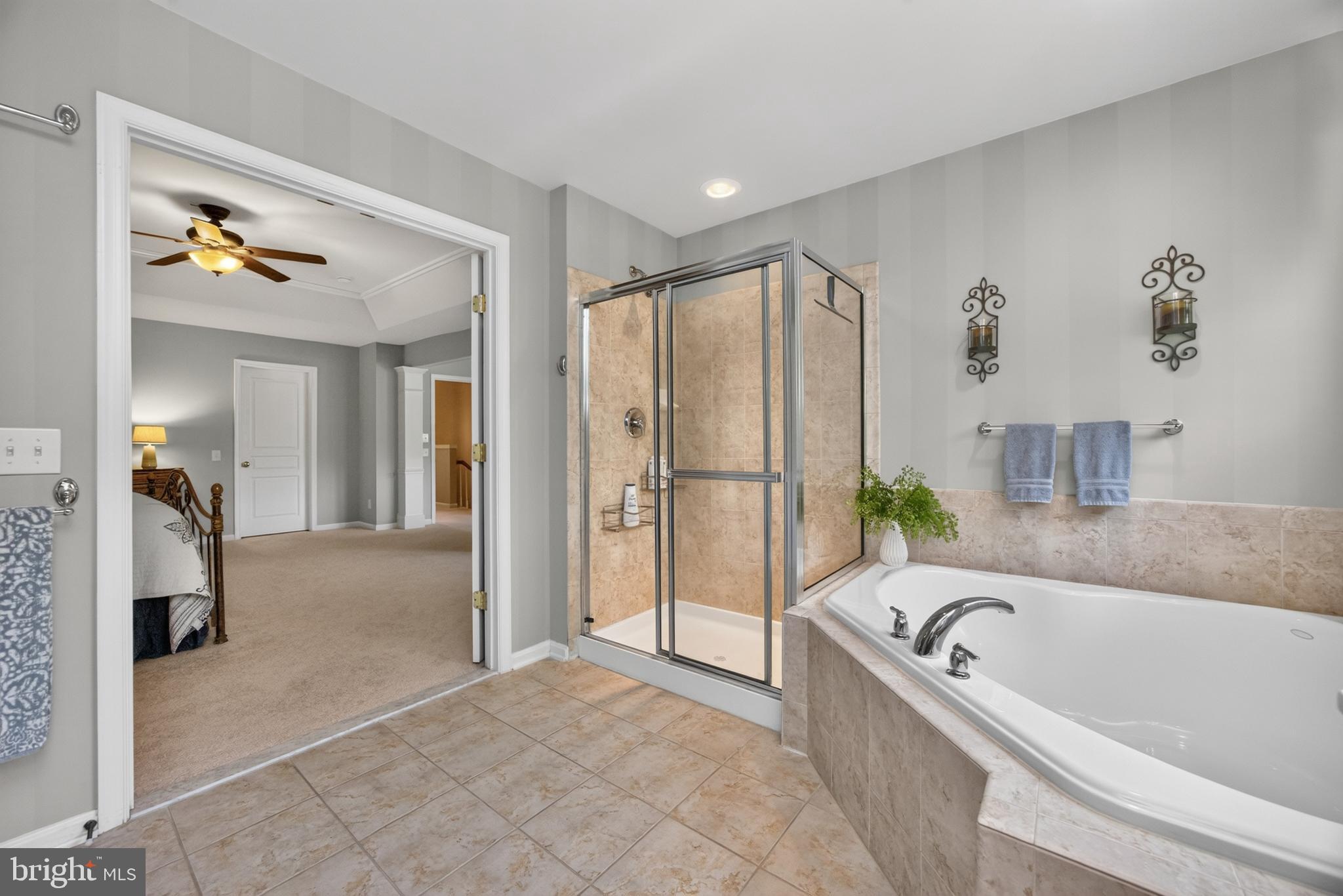 LONGFORD CROSSING - Residential