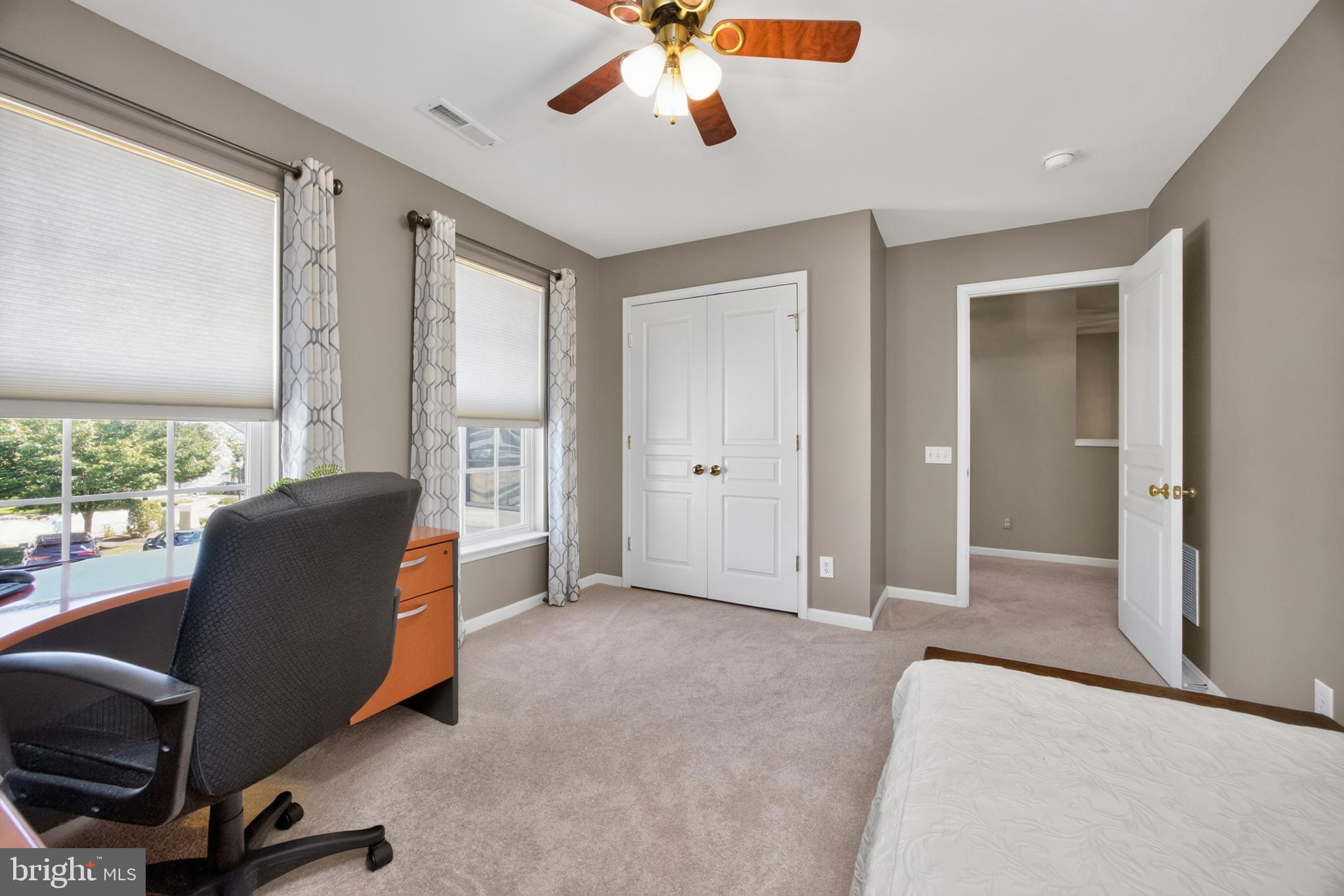LONGFORD CROSSING - Residential
