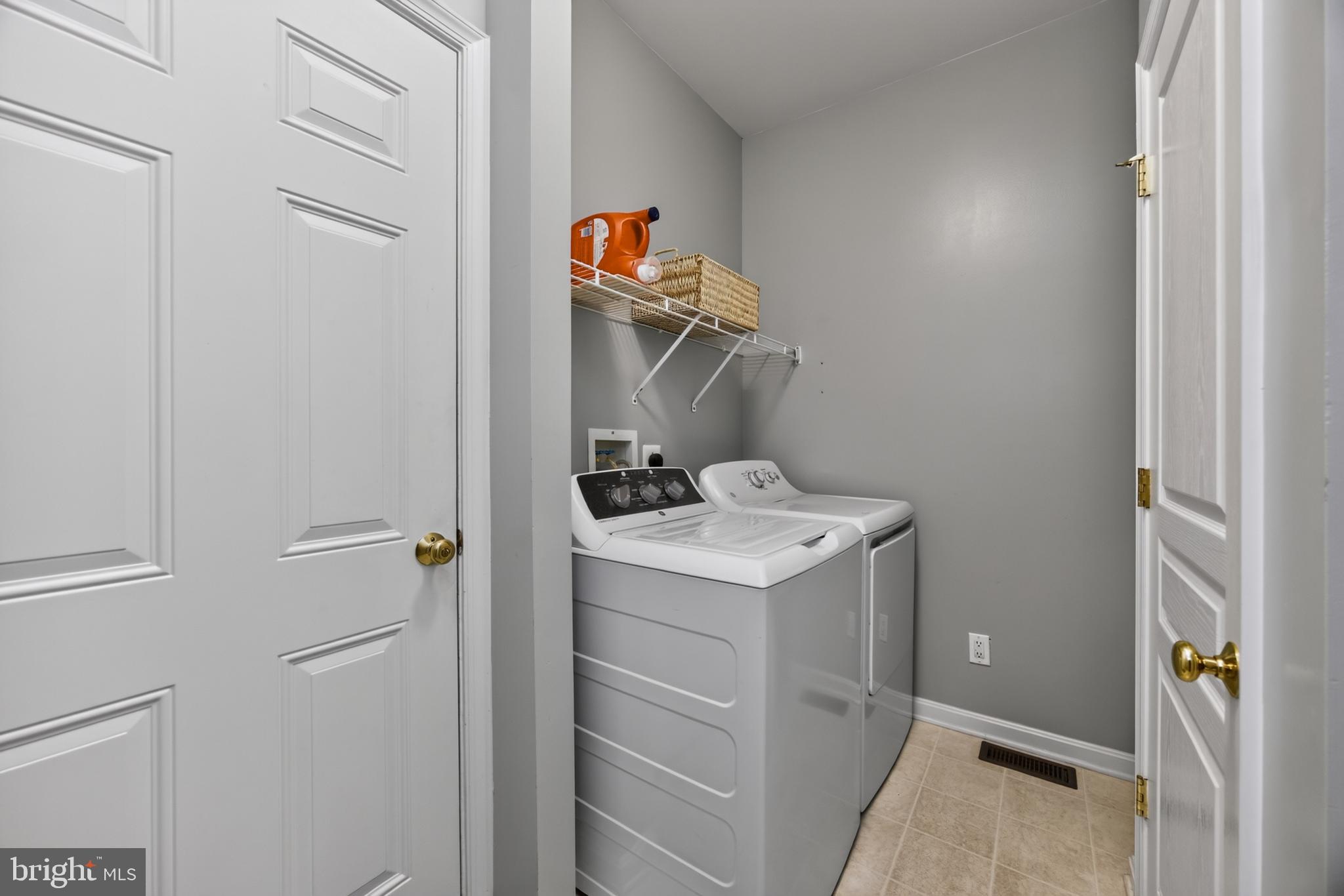 LONGFORD CROSSING - Residential