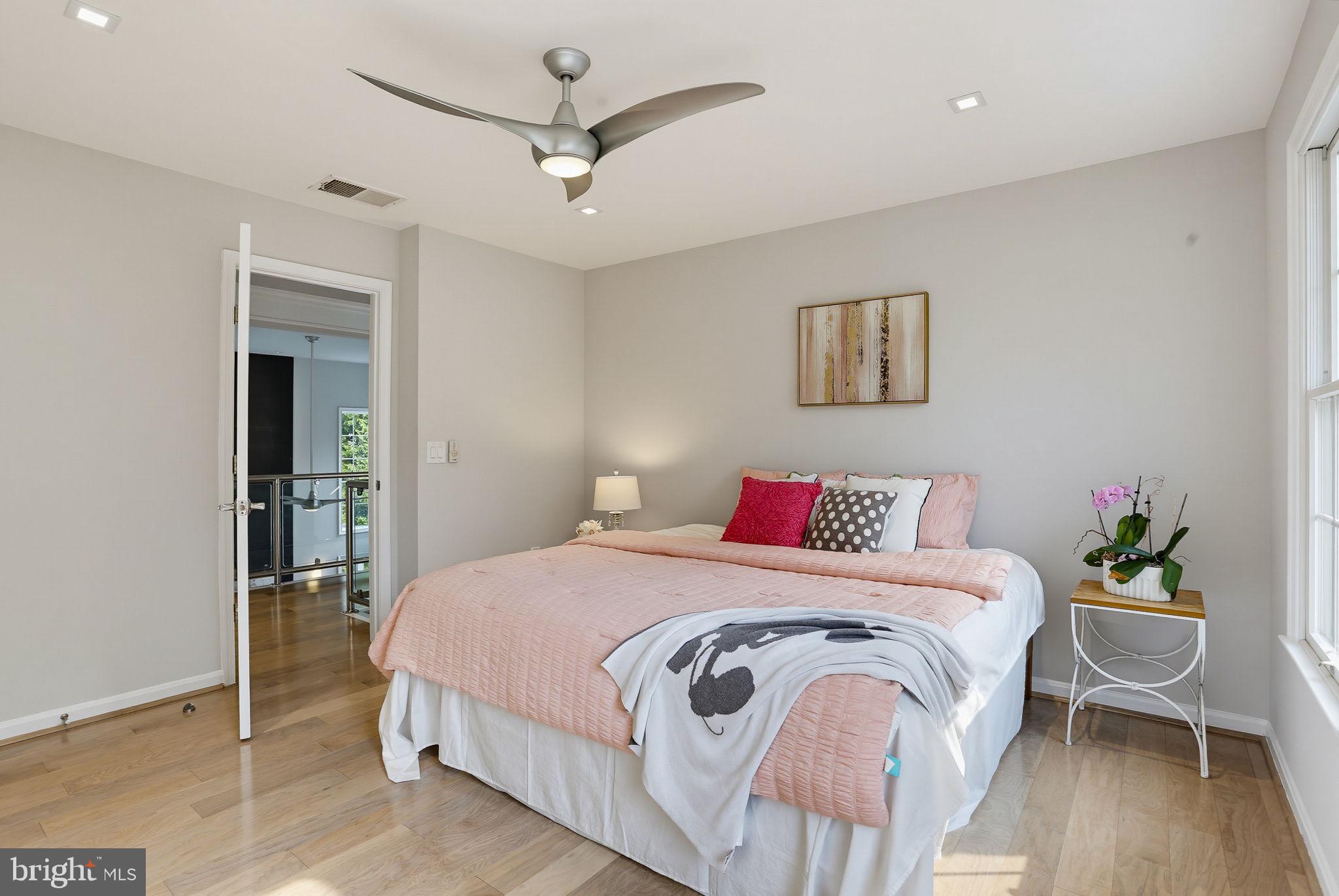 CLARKS GLEN - Residential