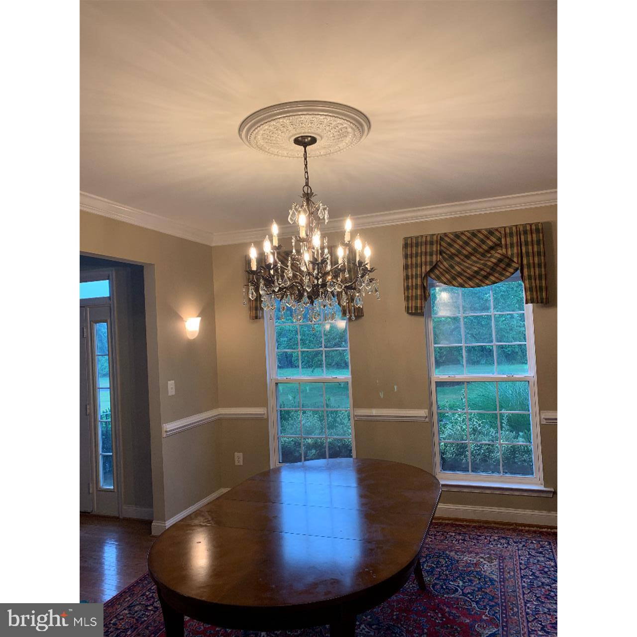 ISLAND CREEK WOODS - Residential