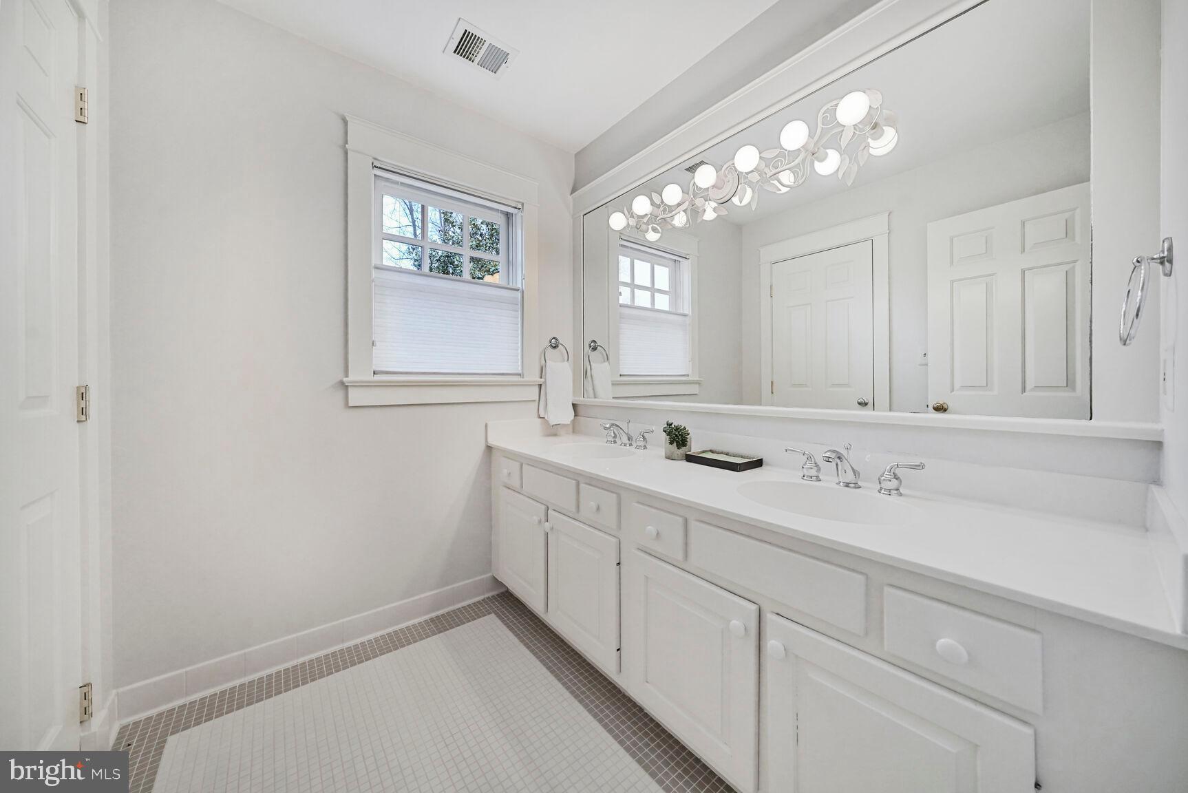 FRANKLIN PARK - Residential