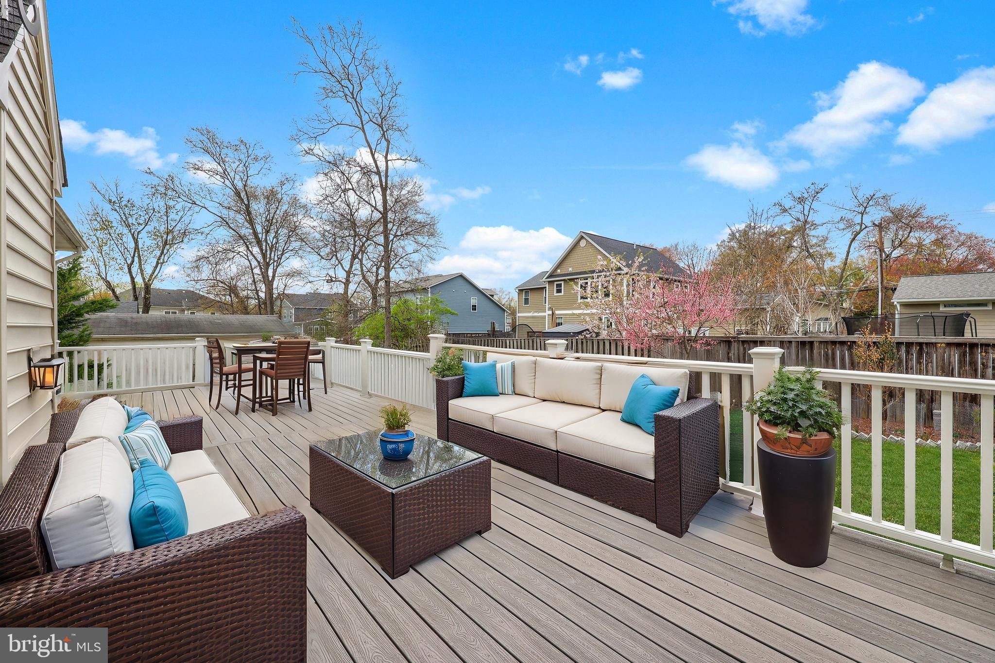 EAST VIENNA WOODS - Residential