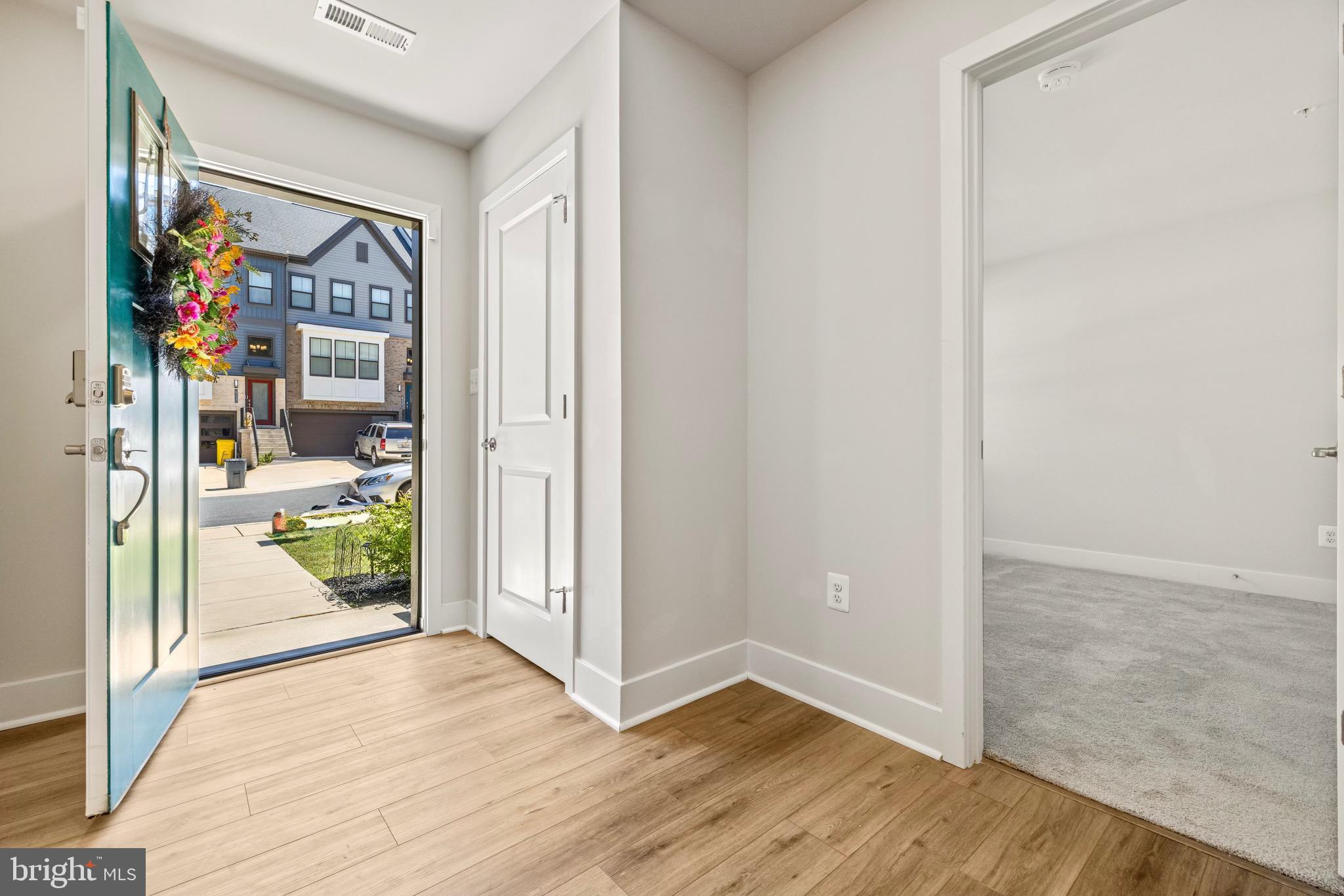 TANYARD SHORES - Residential