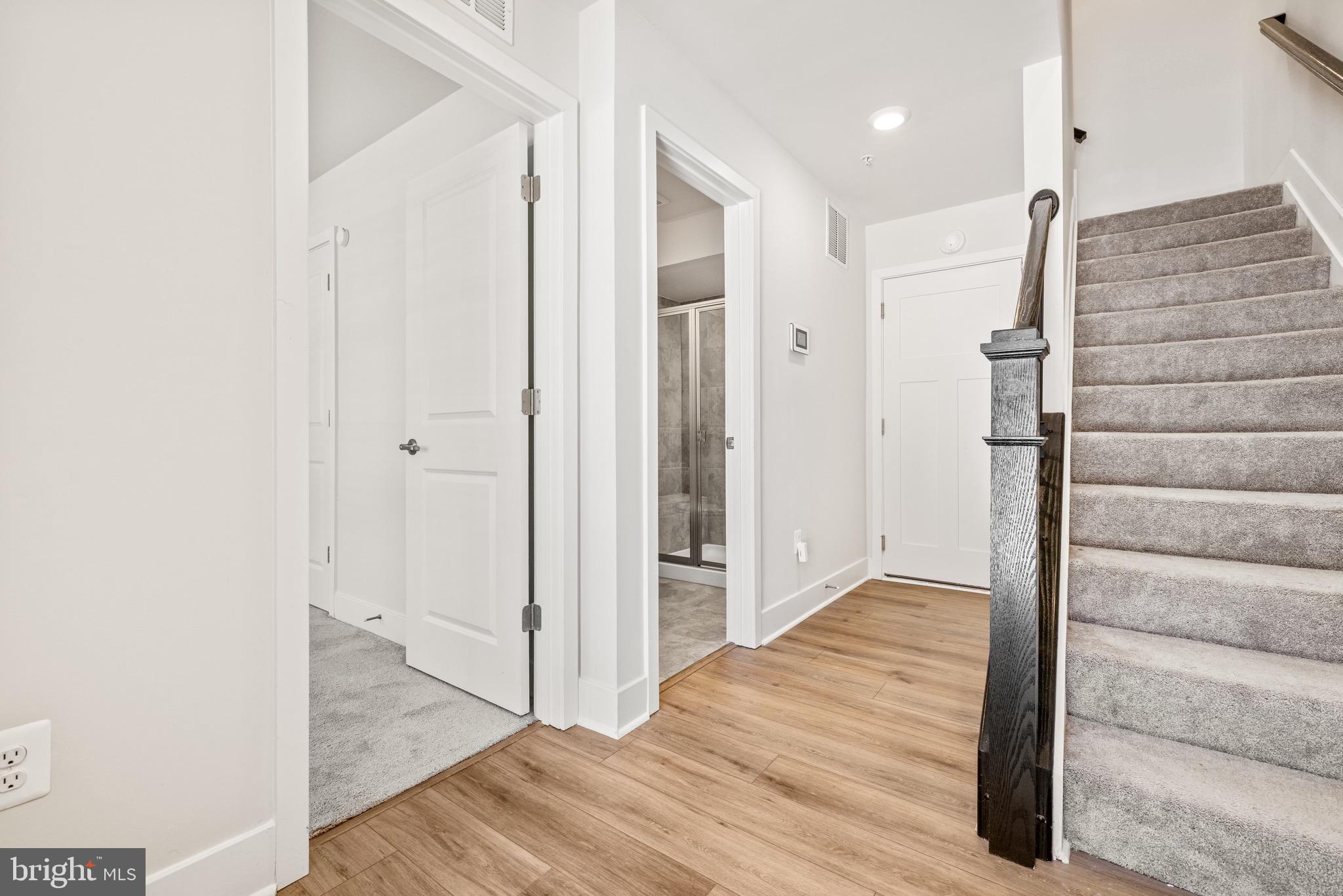 TANYARD SHORES - Residential