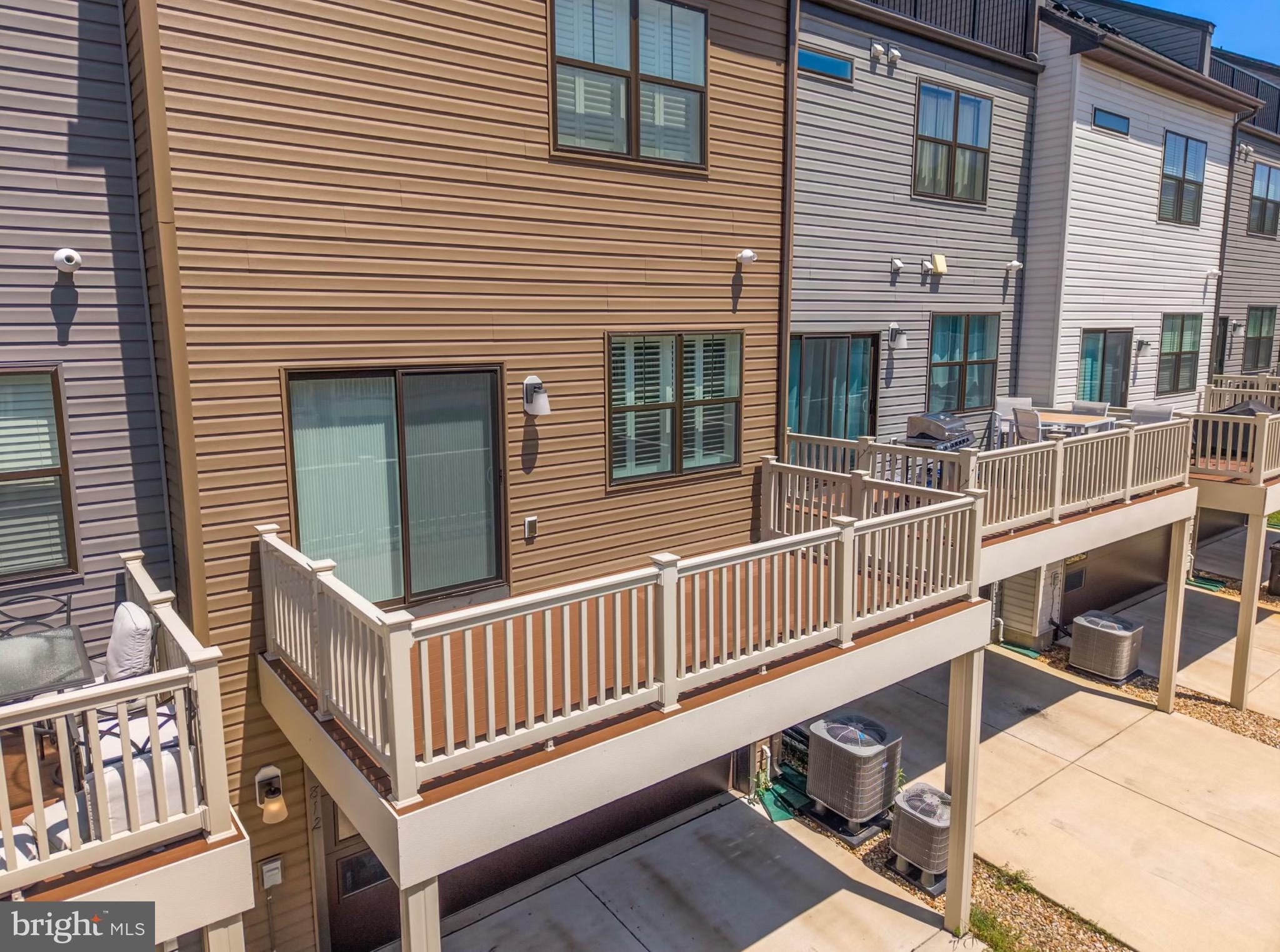 TANYARD SHORES - Residential