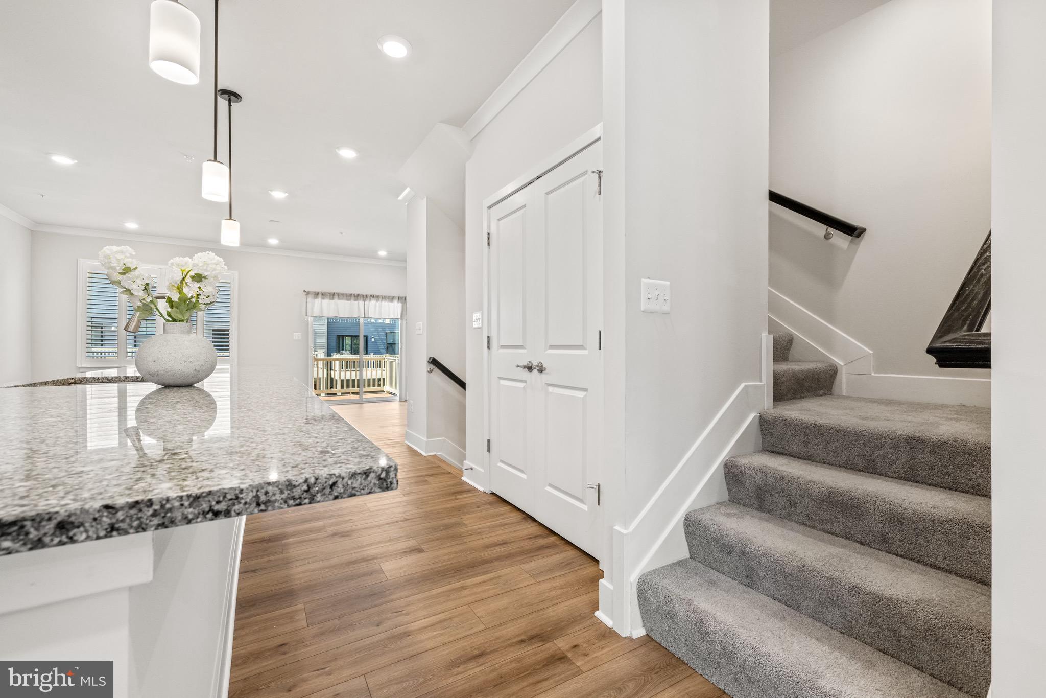TANYARD SHORES - Residential