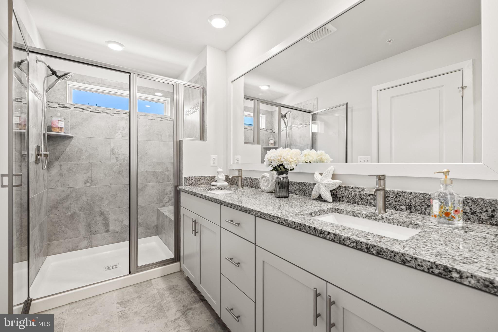 TANYARD SHORES - Residential