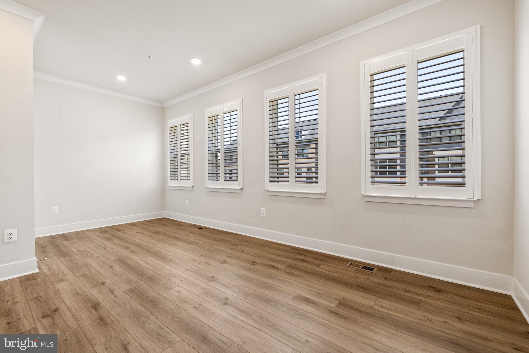 TANYARD SHORES - Residential