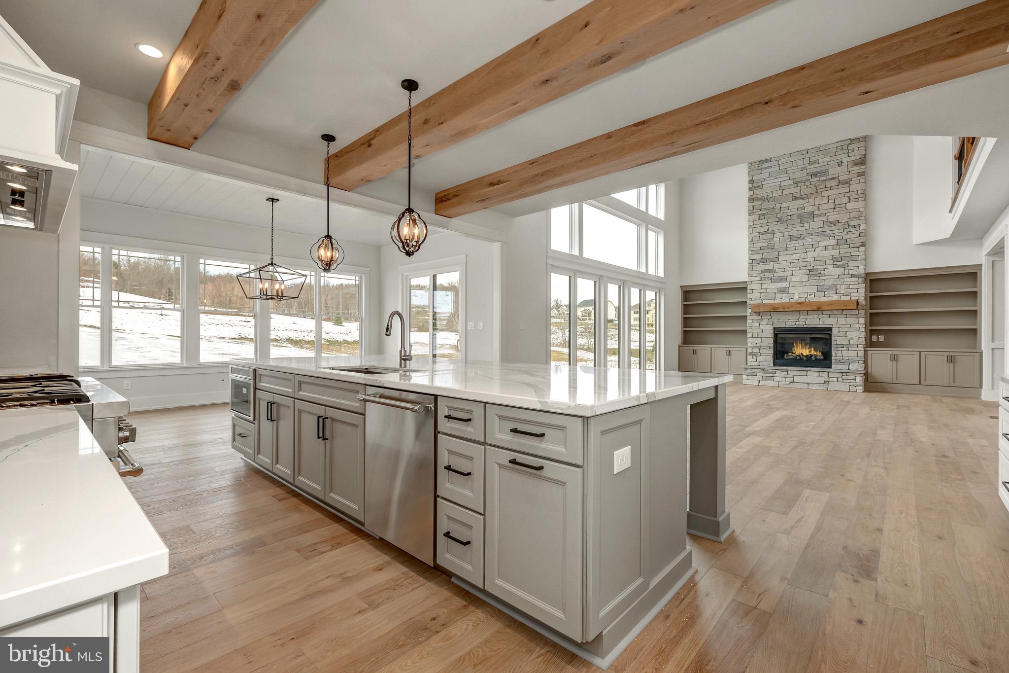 GARNET POINTE - Residential