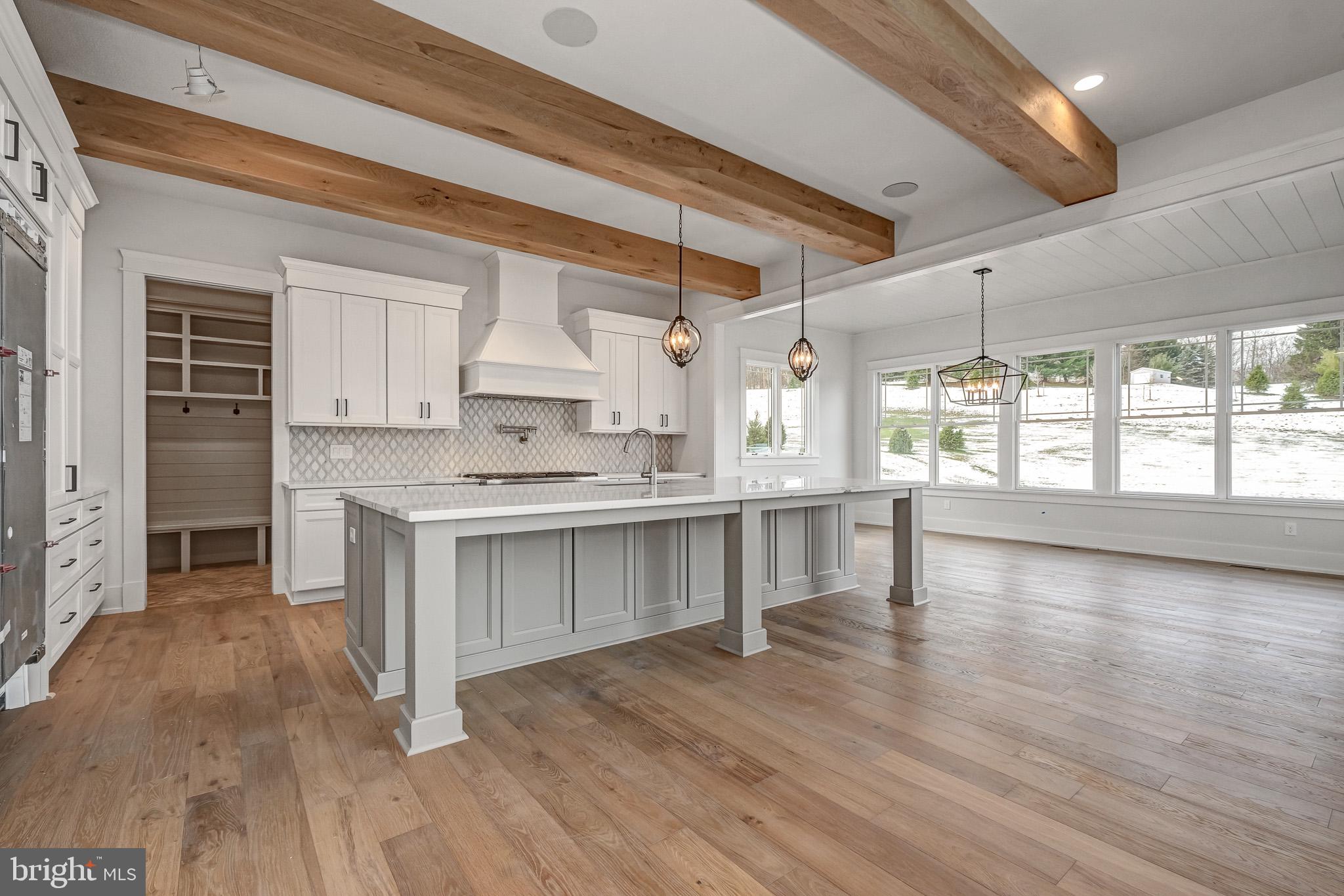 GARNET POINTE - Residential