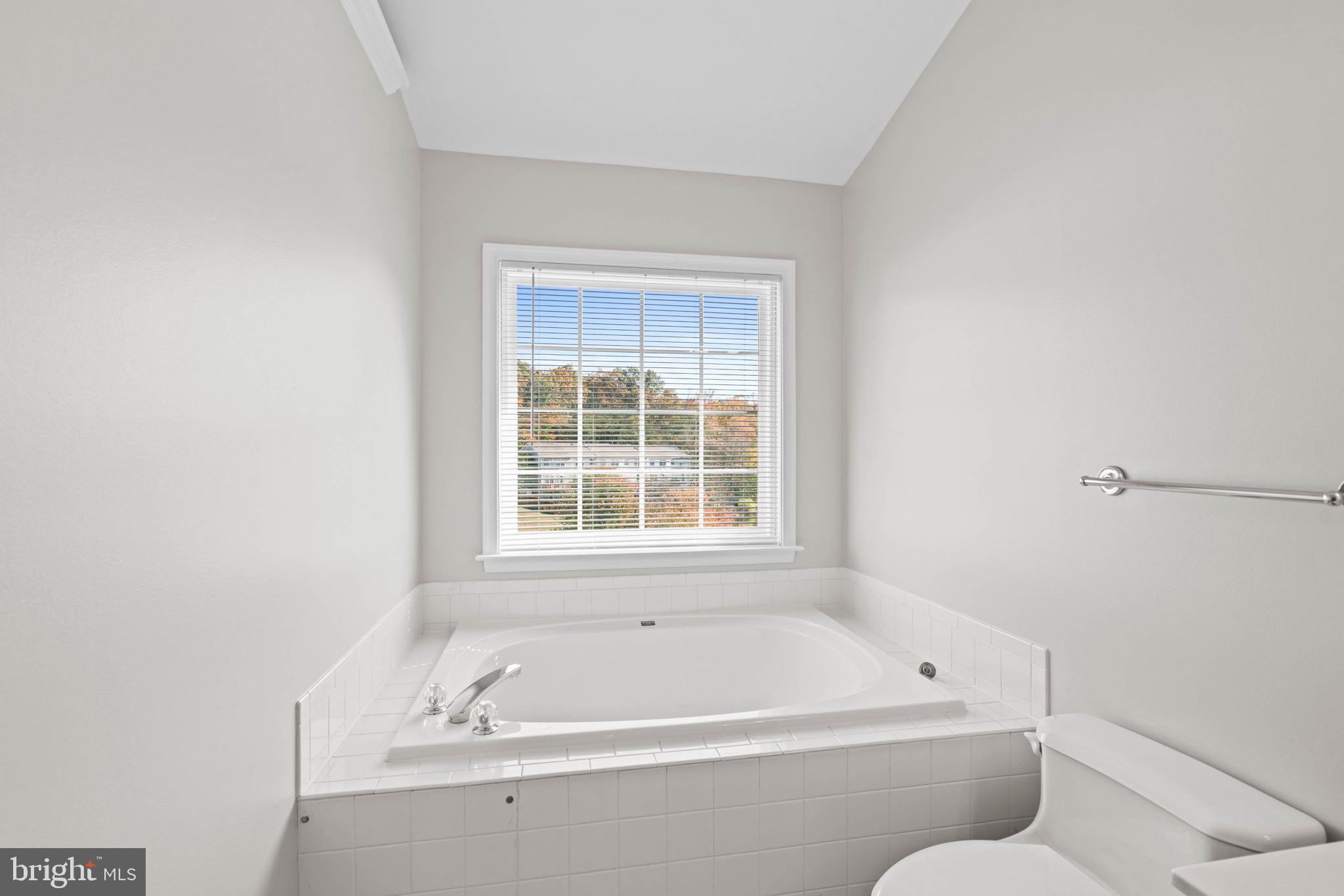 STONE RIVER - Residential Lease