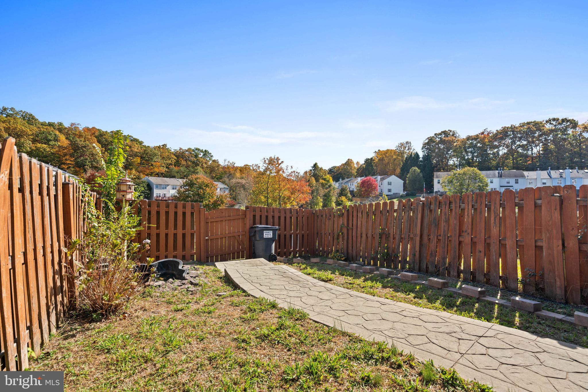 STONE RIVER - Residential Lease