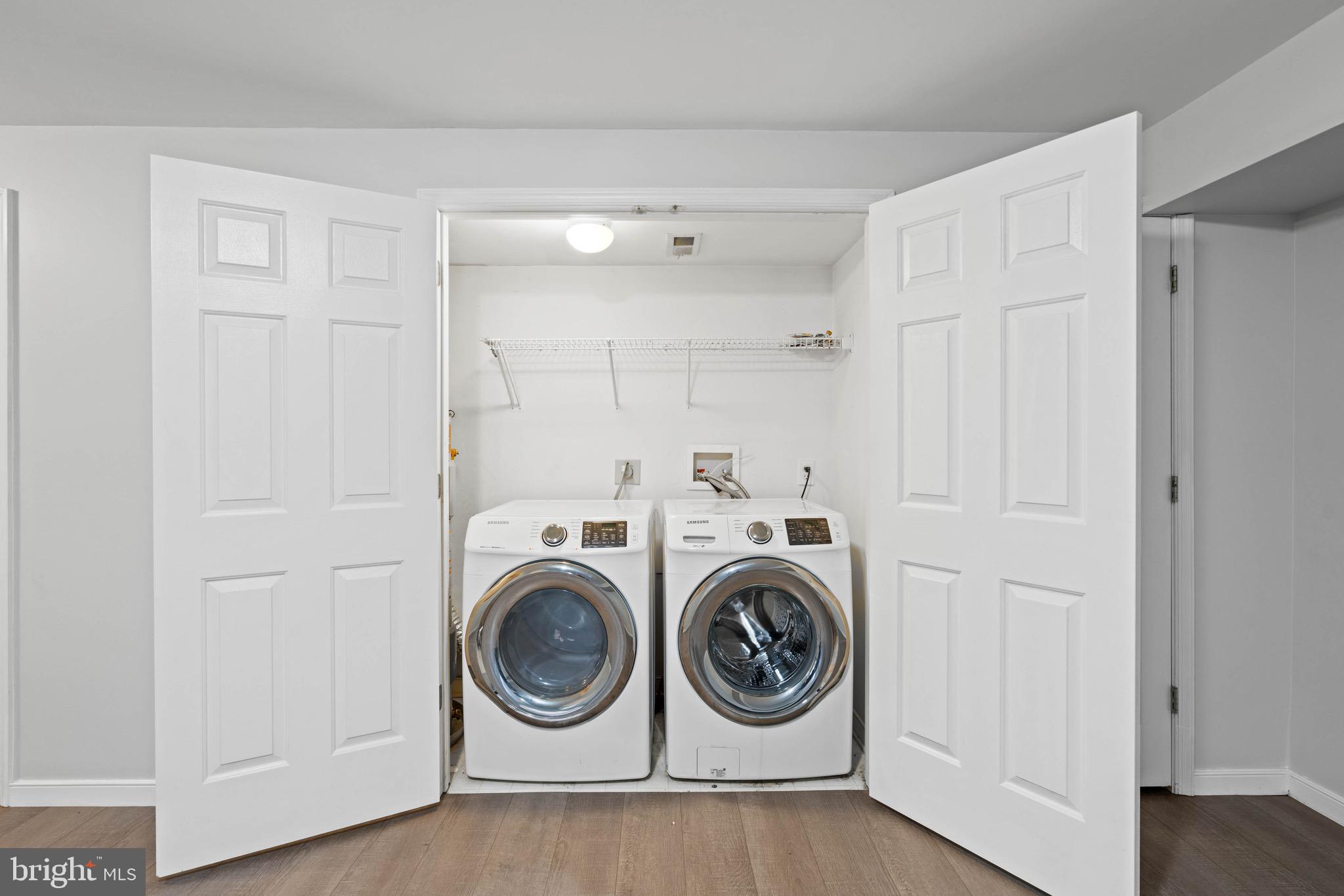 STONE RIVER - Residential Lease