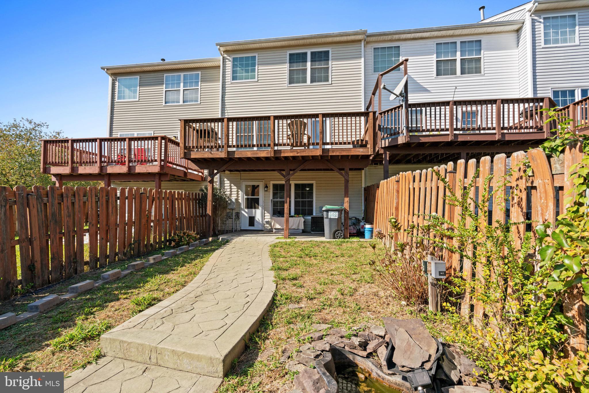 STONE RIVER - Residential Lease