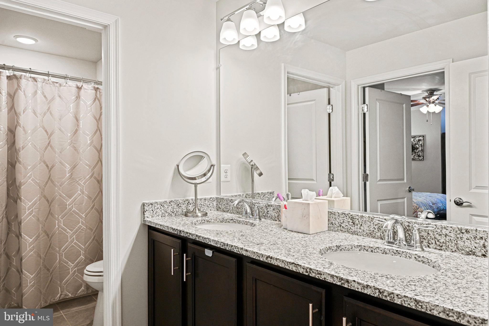 LEXINGTON 7 - Residential