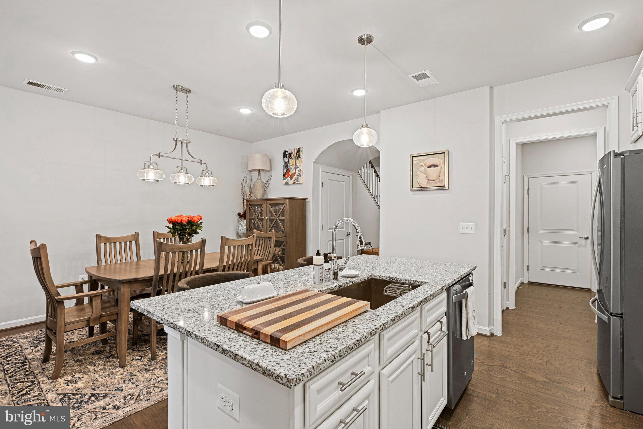 LEXINGTON 7 - Residential