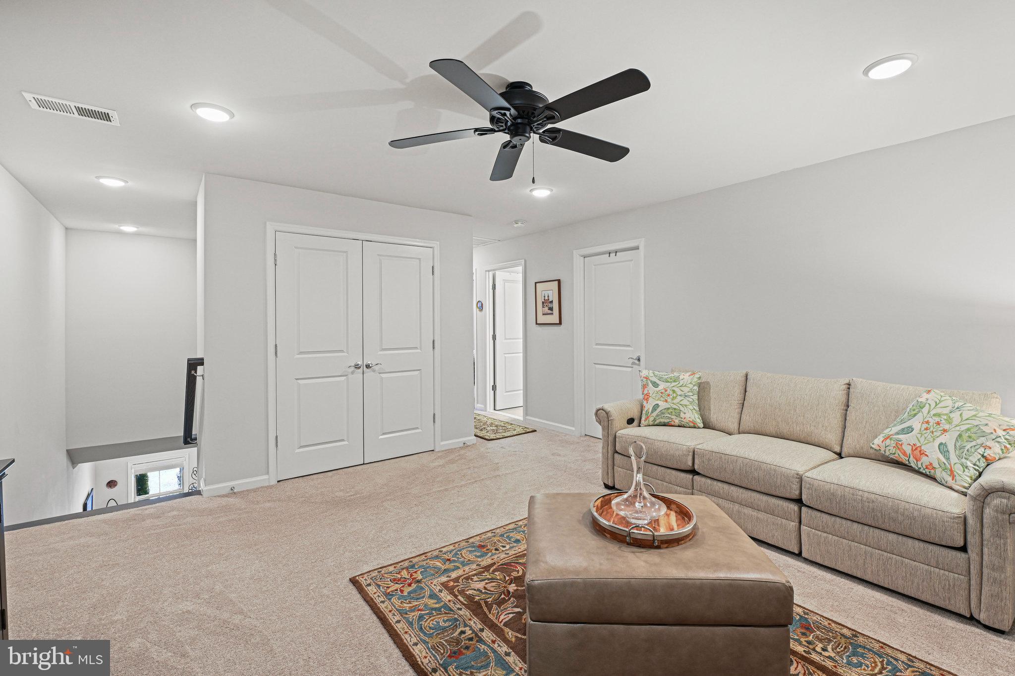 LEXINGTON 7 - Residential