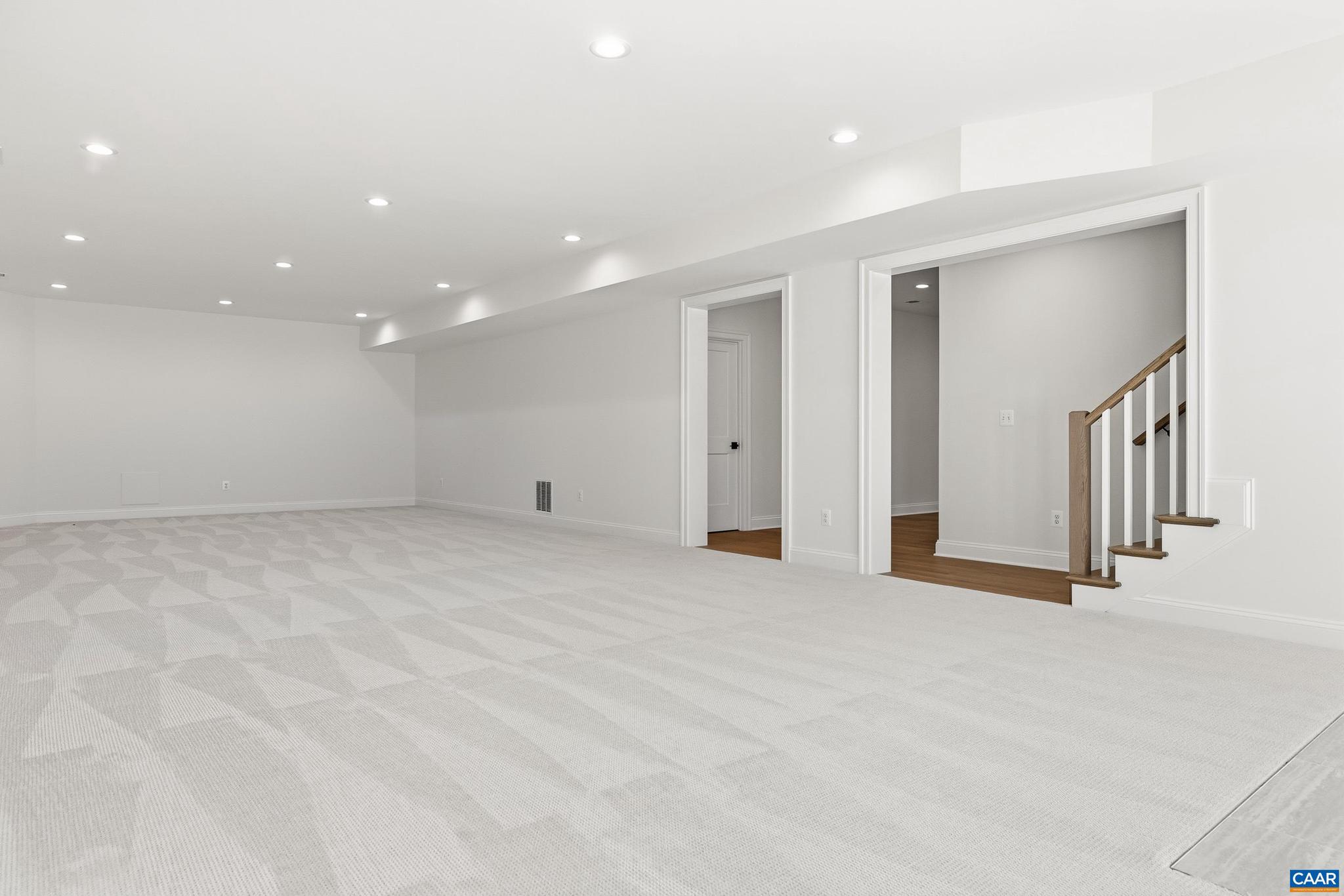 MONTGOMERY RIDGE - Residential