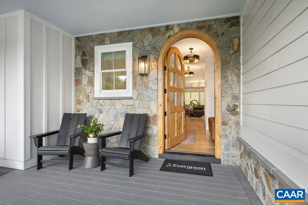 MONTGOMERY RIDGE - Residential