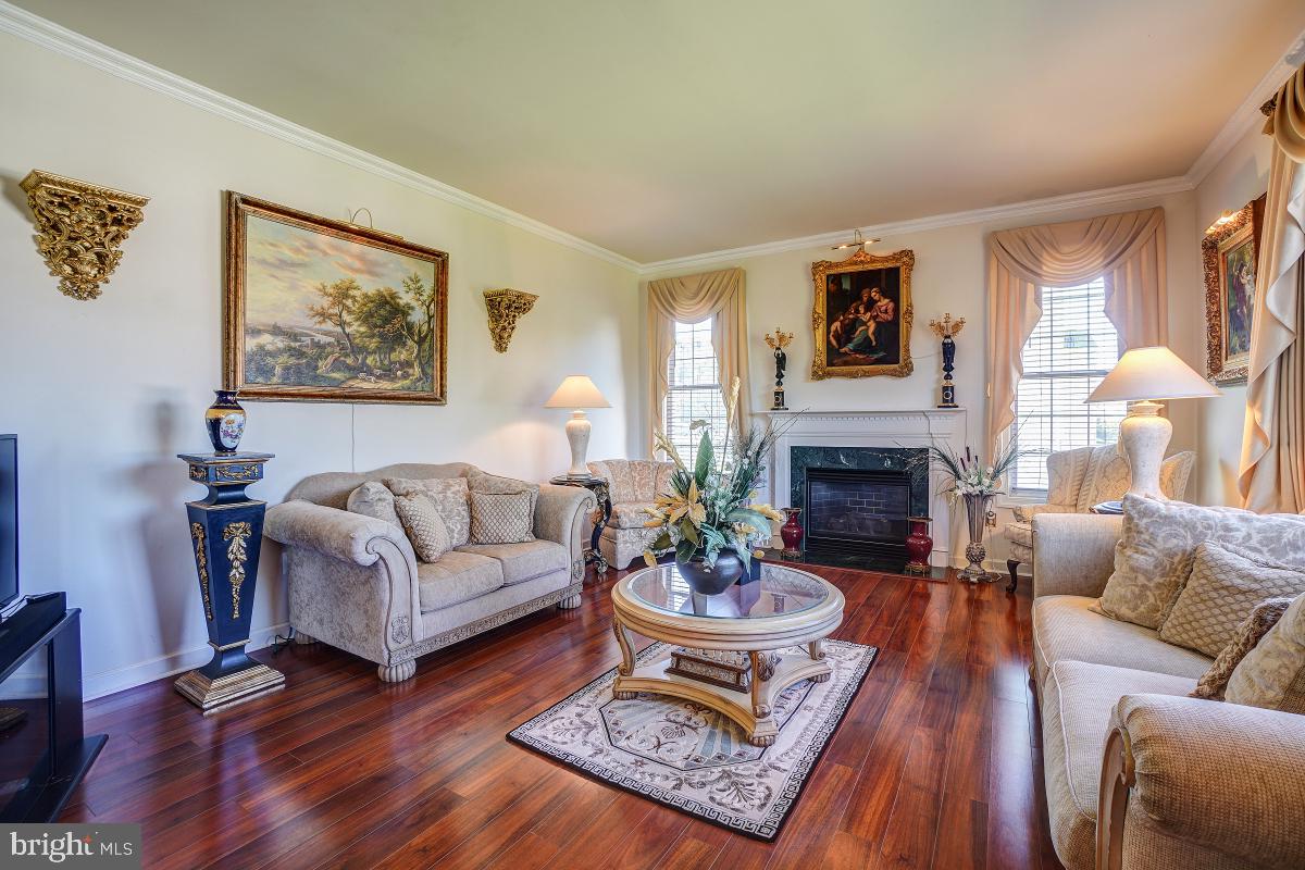 HOYLES MILL VILLAGE - Residential